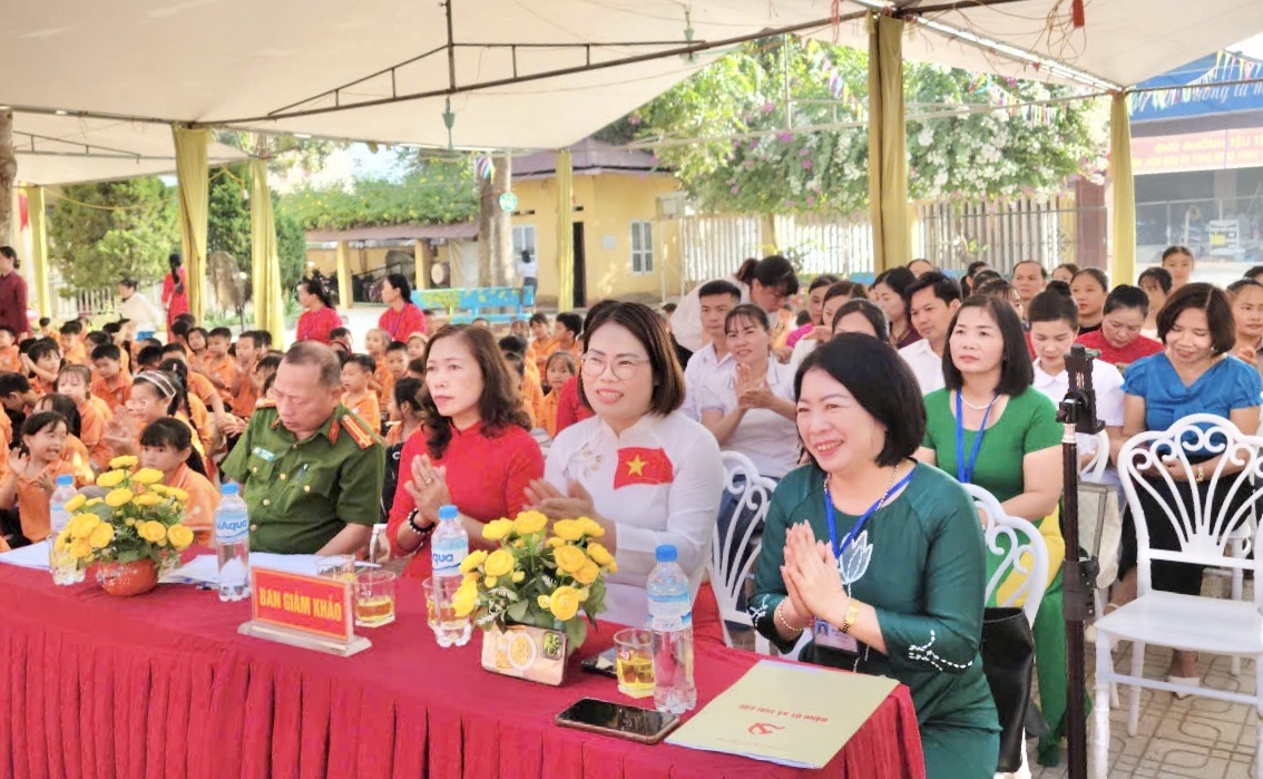 Anh-tin-bai