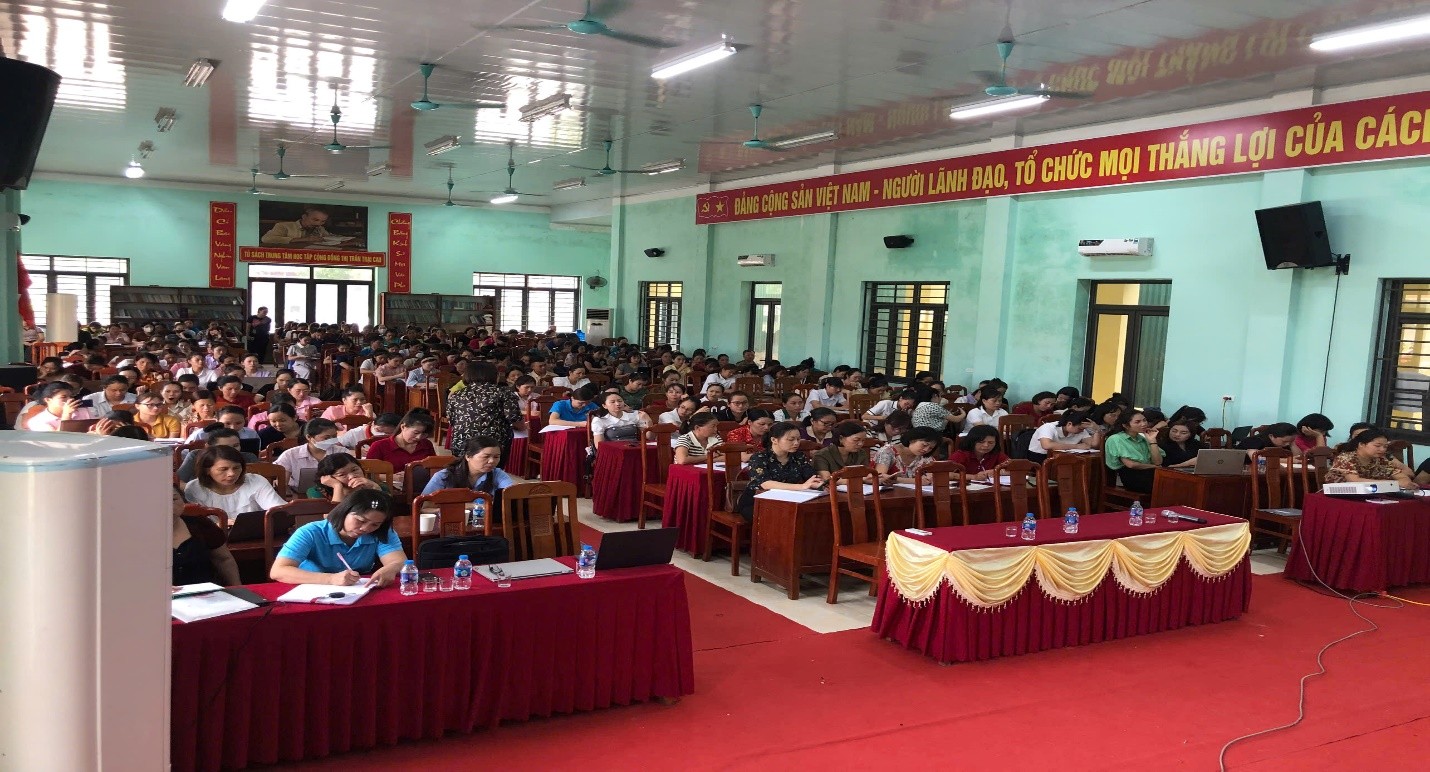 Khai giảng lớp bồi dưỡng, tập huấn lý luận chính trị hè năm 2025 cho đội ngũ cán bộ quản lý, giáo viên