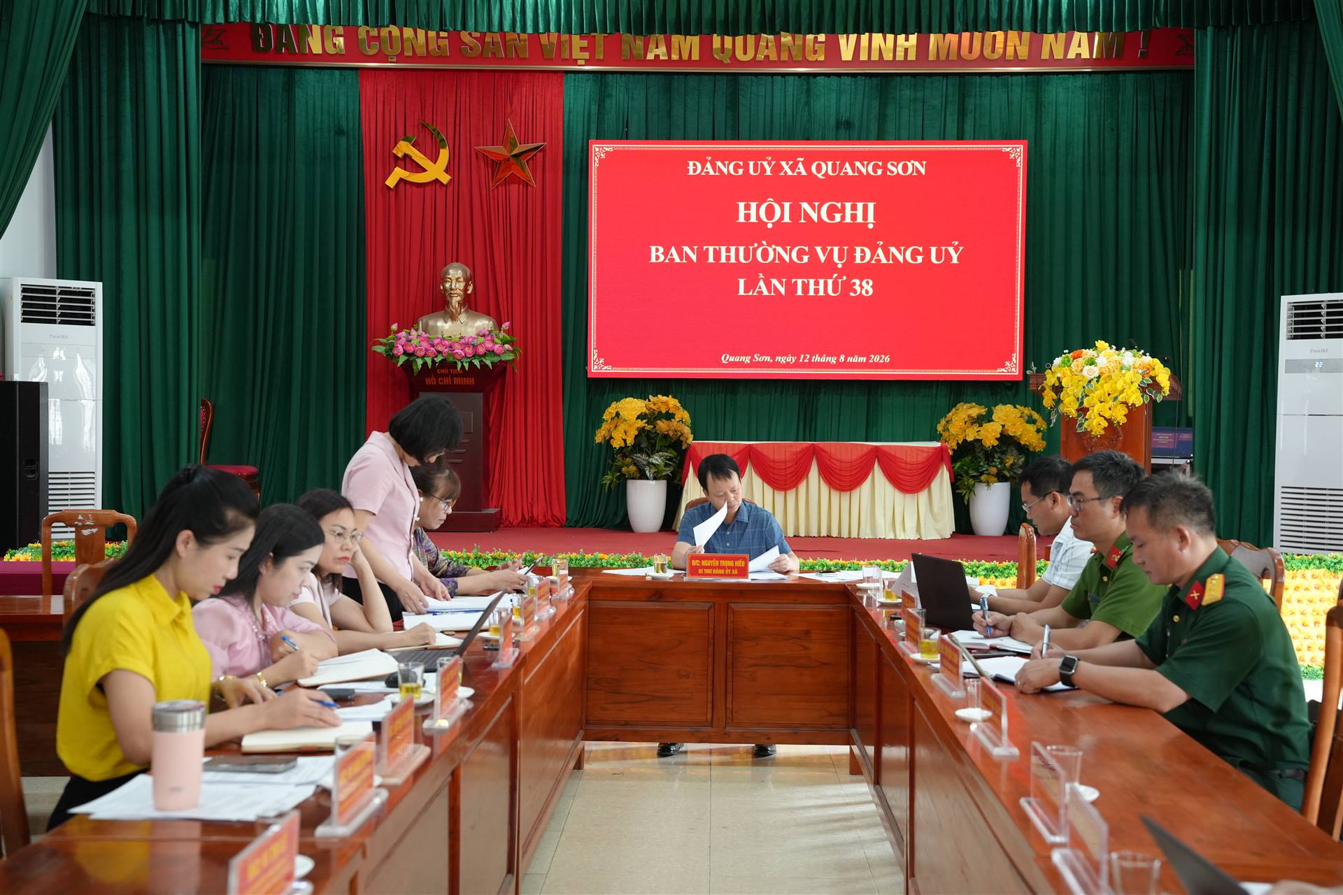 Anh-tin-bai