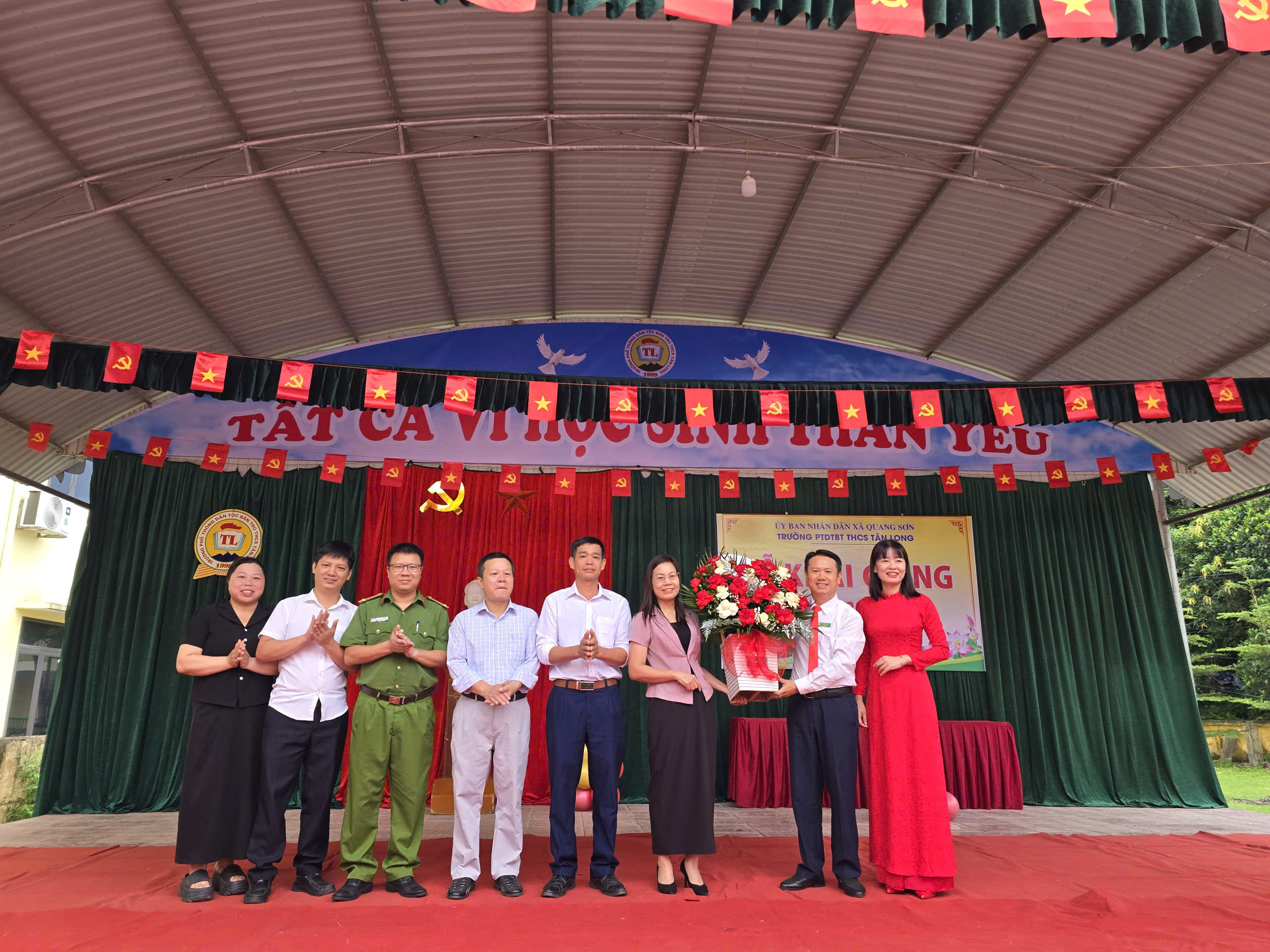 Anh-tin-bai