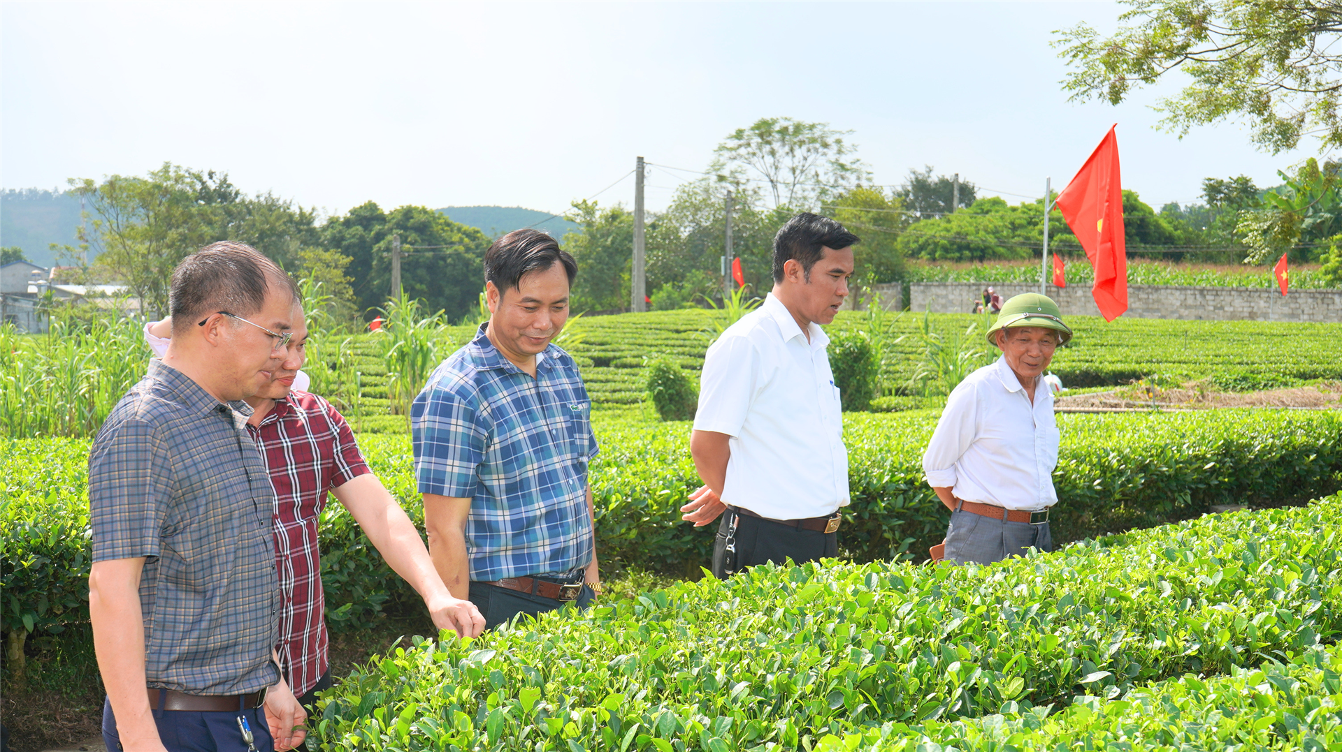 Đoàn công tác của xã Vị Xuyên tham quan, học tập kinh nghiệm tại xã Đồng Hỷ