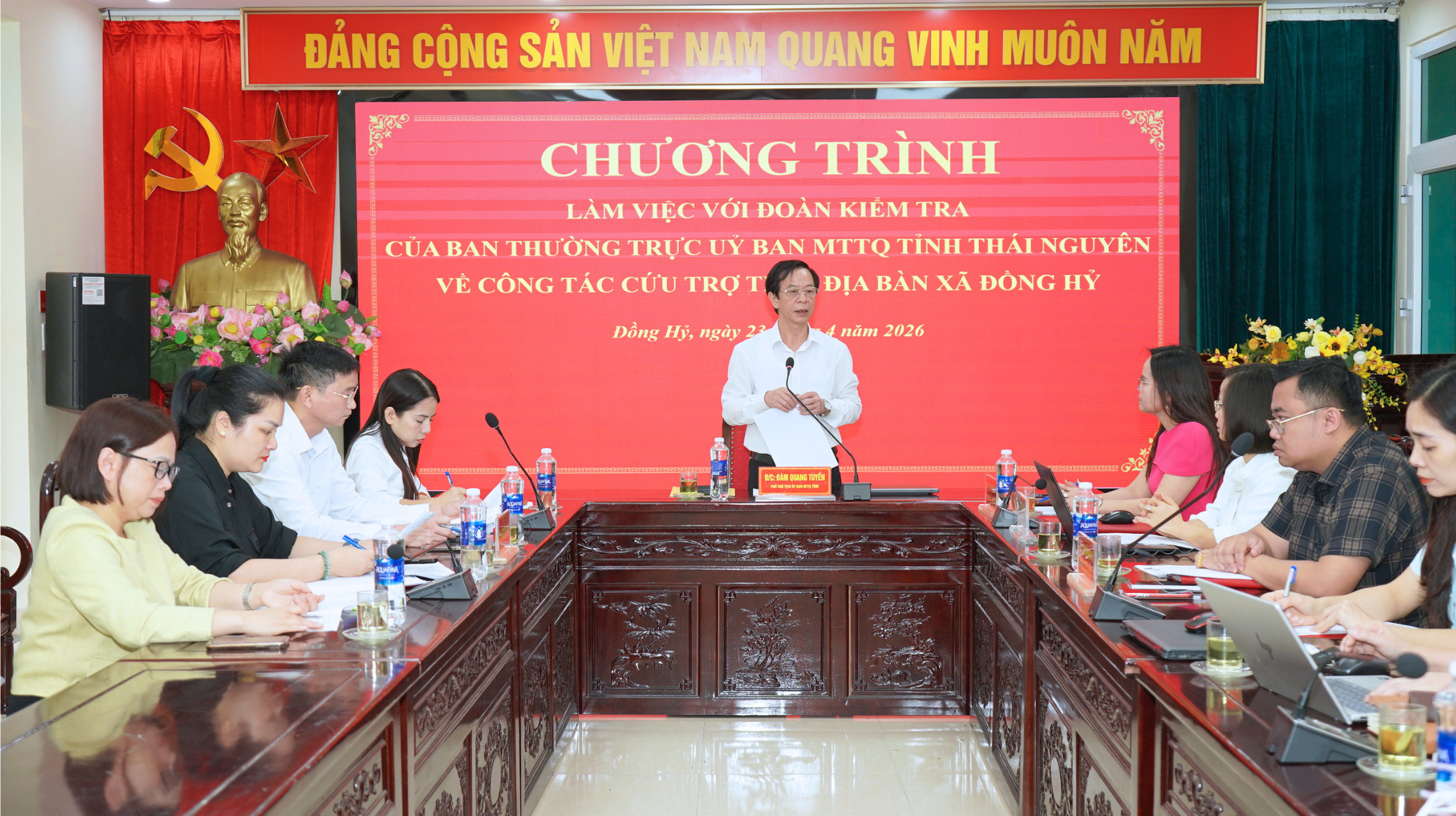 Anh-tin-bai