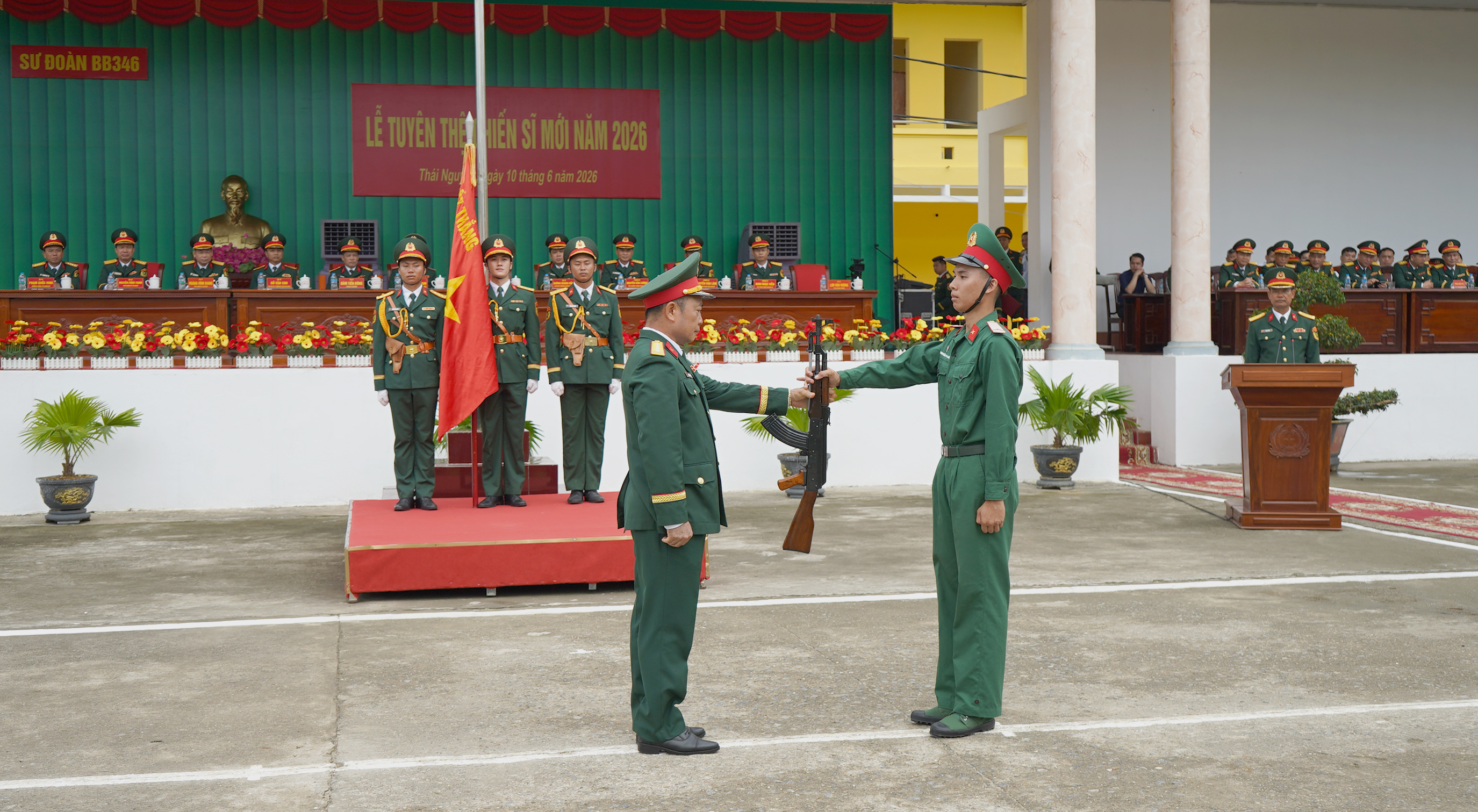 Anh-tin-bai