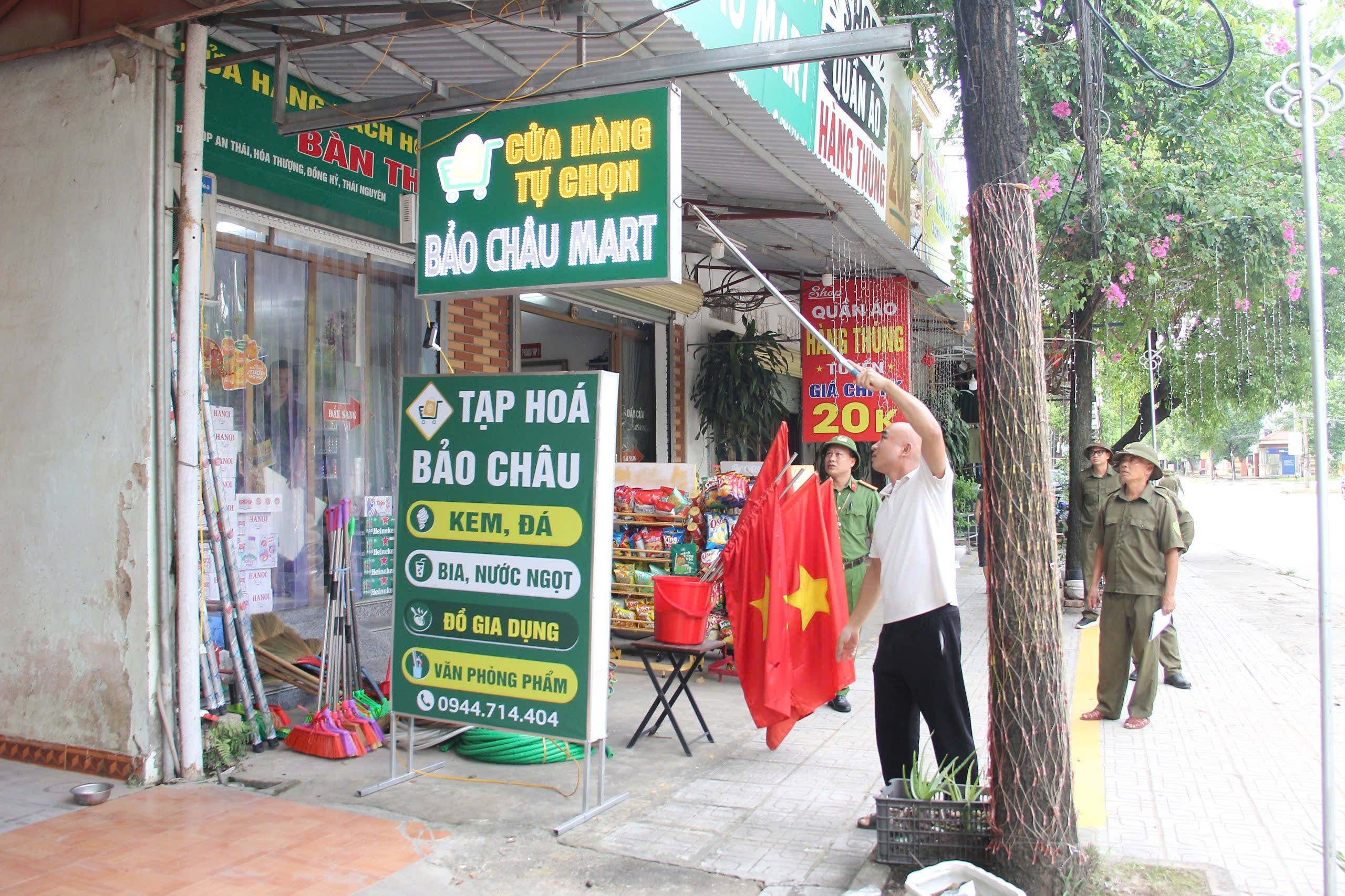 Anh-tin-bai