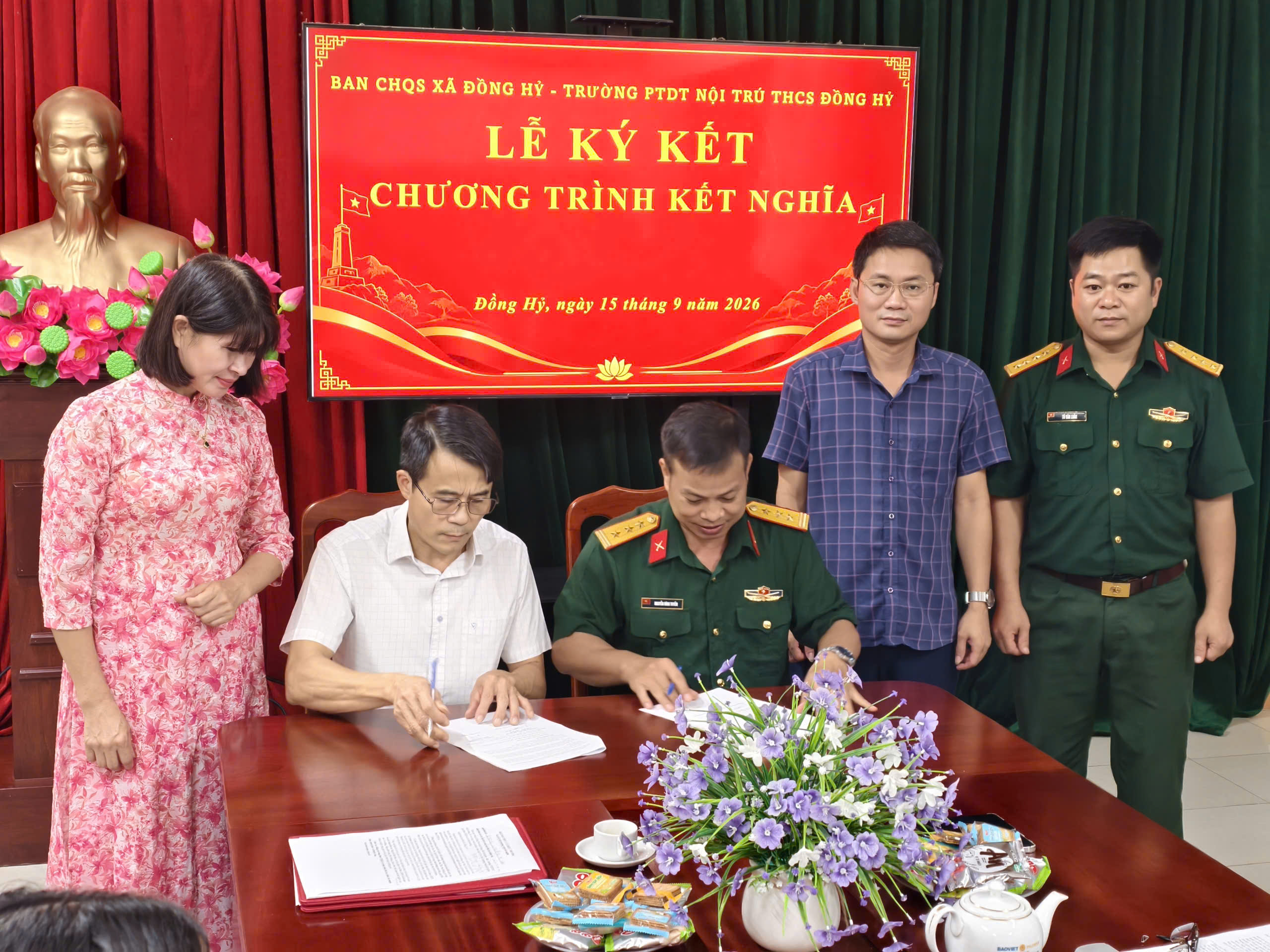 Anh-tin-bai