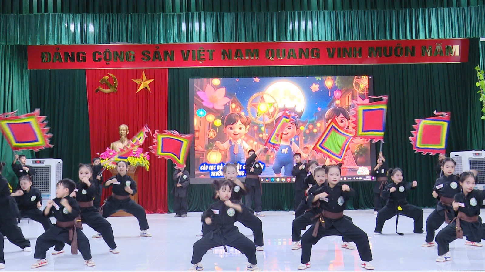 Anh-tin-bai