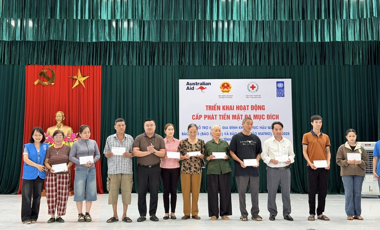 Trên 1 tỷ 300 triệu đồng hỗ trợ hộ dân bị ảnh hưởng bới thiên tai