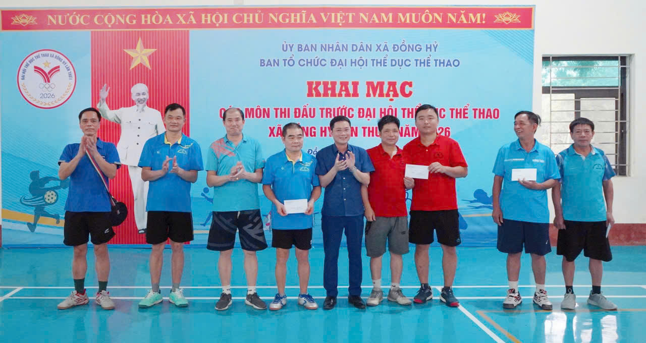 Trao giải môn Bóng chuyền hơi trong khuôn khổ Đại hội TDTT lần thứ I năm 2026
