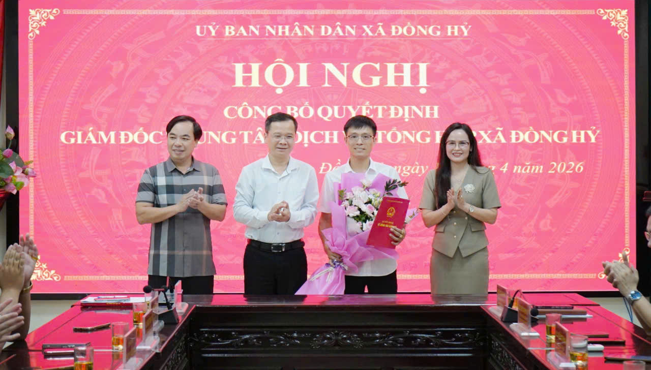 Hội nghị công bố và trao Quyết định bổ nhiệm chức vụ Giám đốc Trung tâm dịch vụ tổng hợp xã Đồng Hỷ
