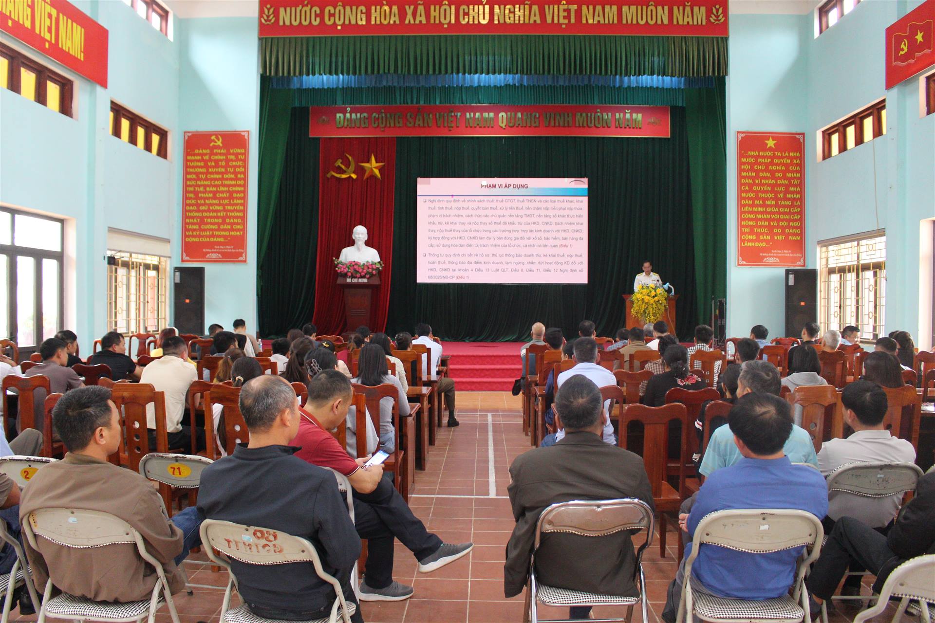 TẬP HUẤN CHÍNH SÁCH THUẾ CHO HỘ, CÁ NHÂN KINH DOANH TẠI XÃ TÂN KHÁNH