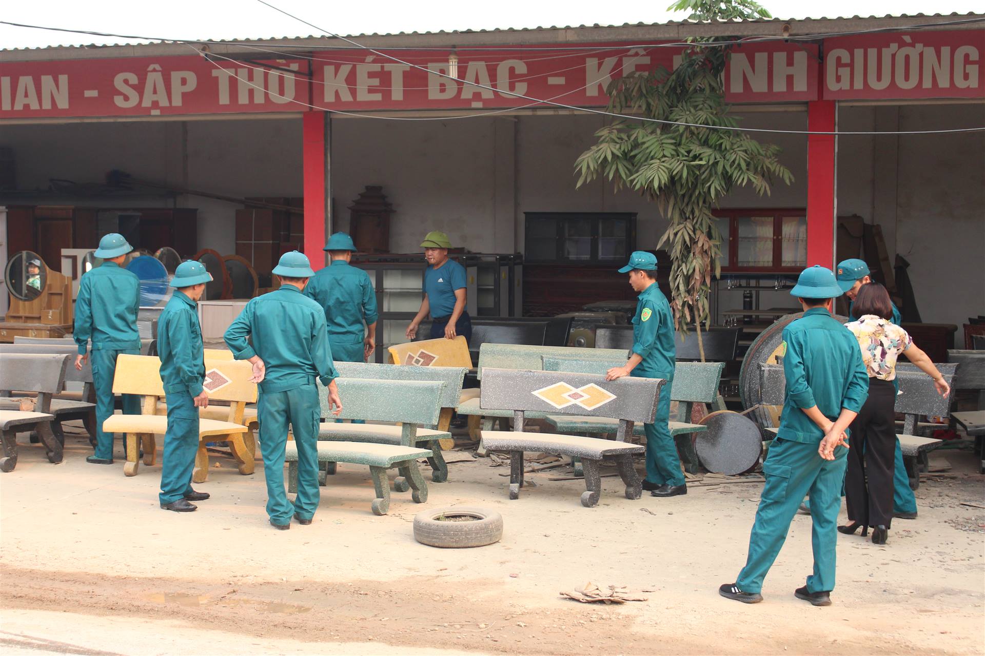 XÃ TÂN KHÁNH RA QUÂN GIẢI PHÓNG MẶT BẰNG DỰ ÁN TUYẾN ĐƯỜNG 269C