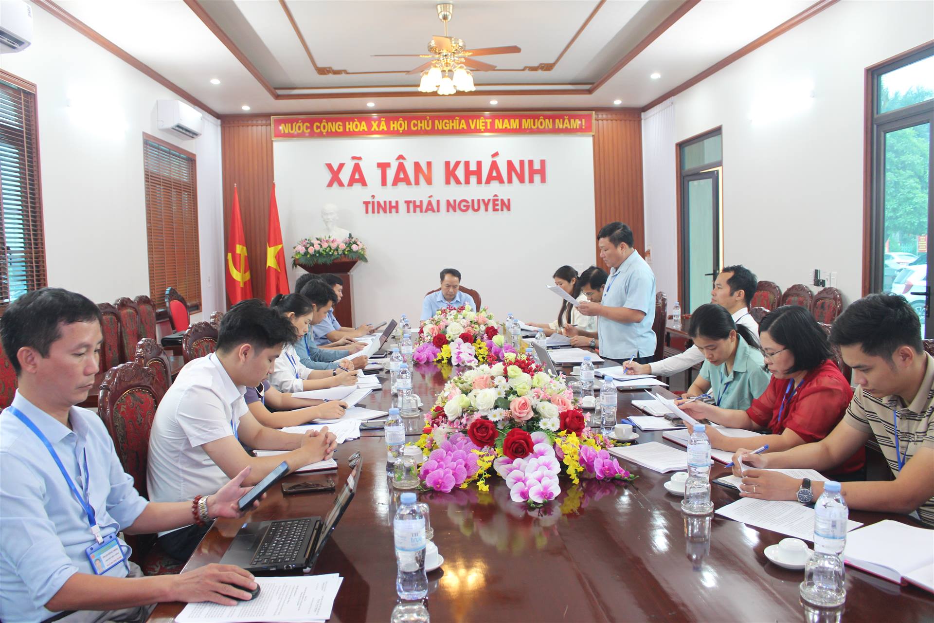 Anh-tin-bai