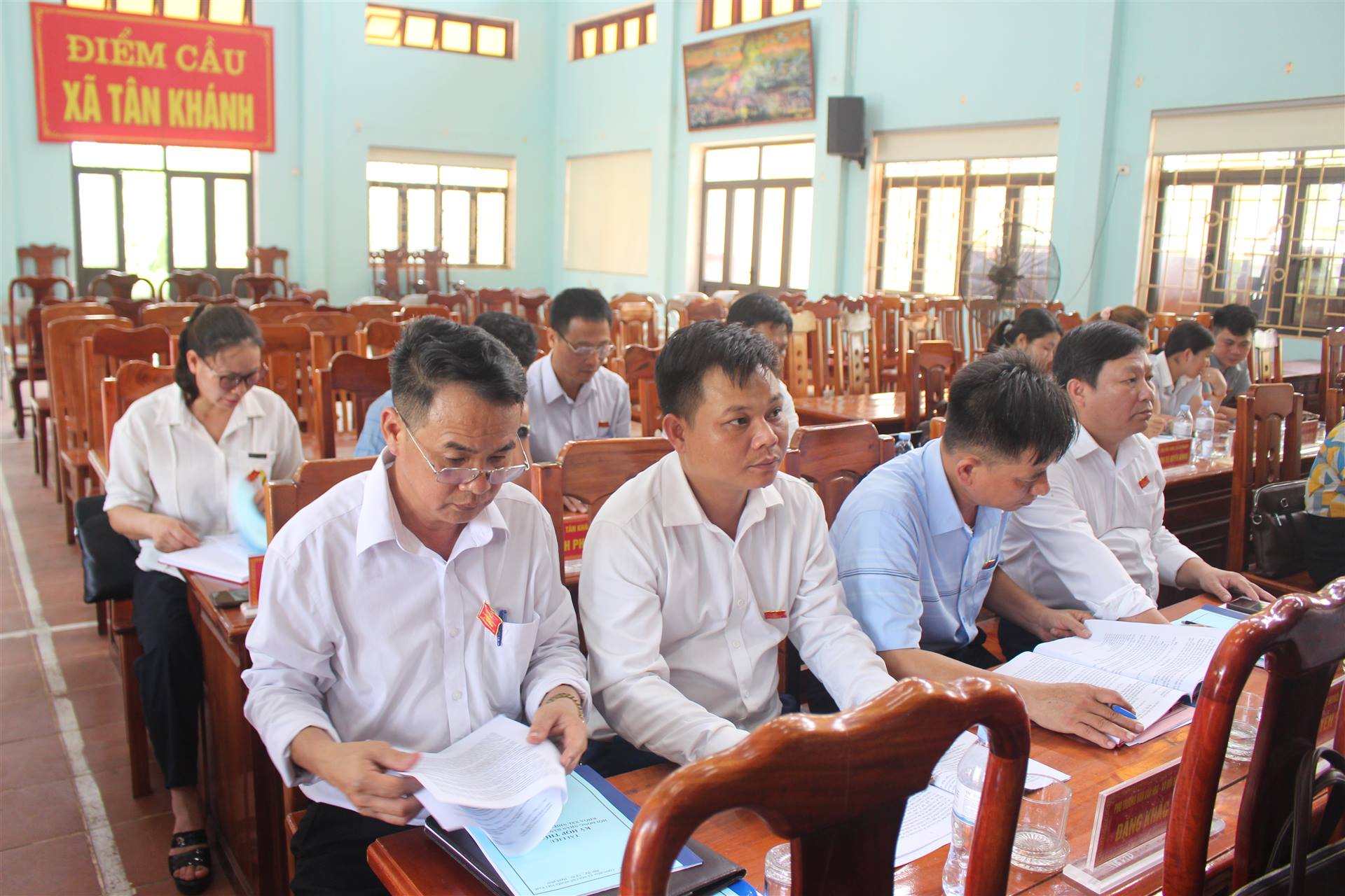 Anh-tin-bai