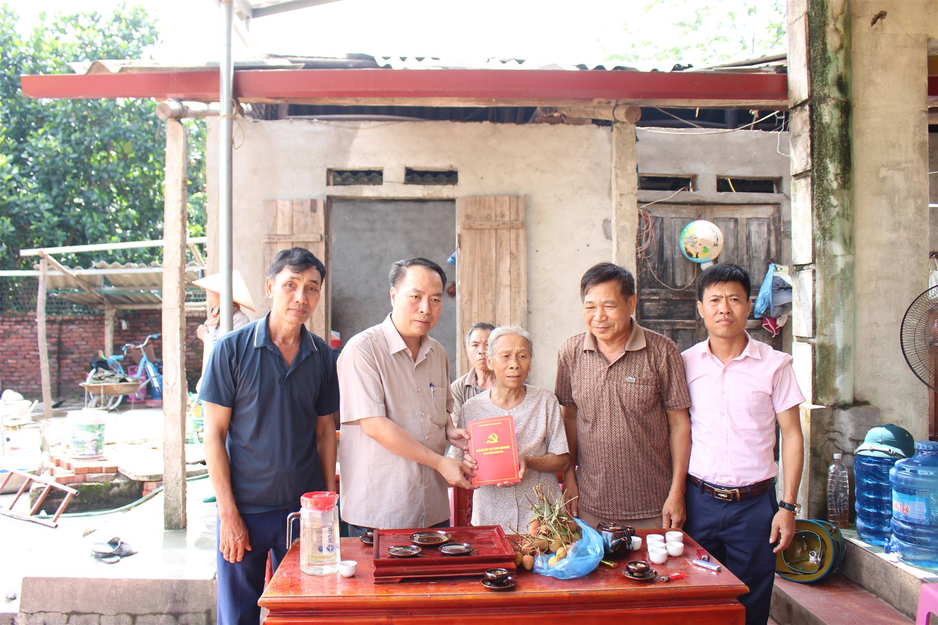 Anh-tin-bai