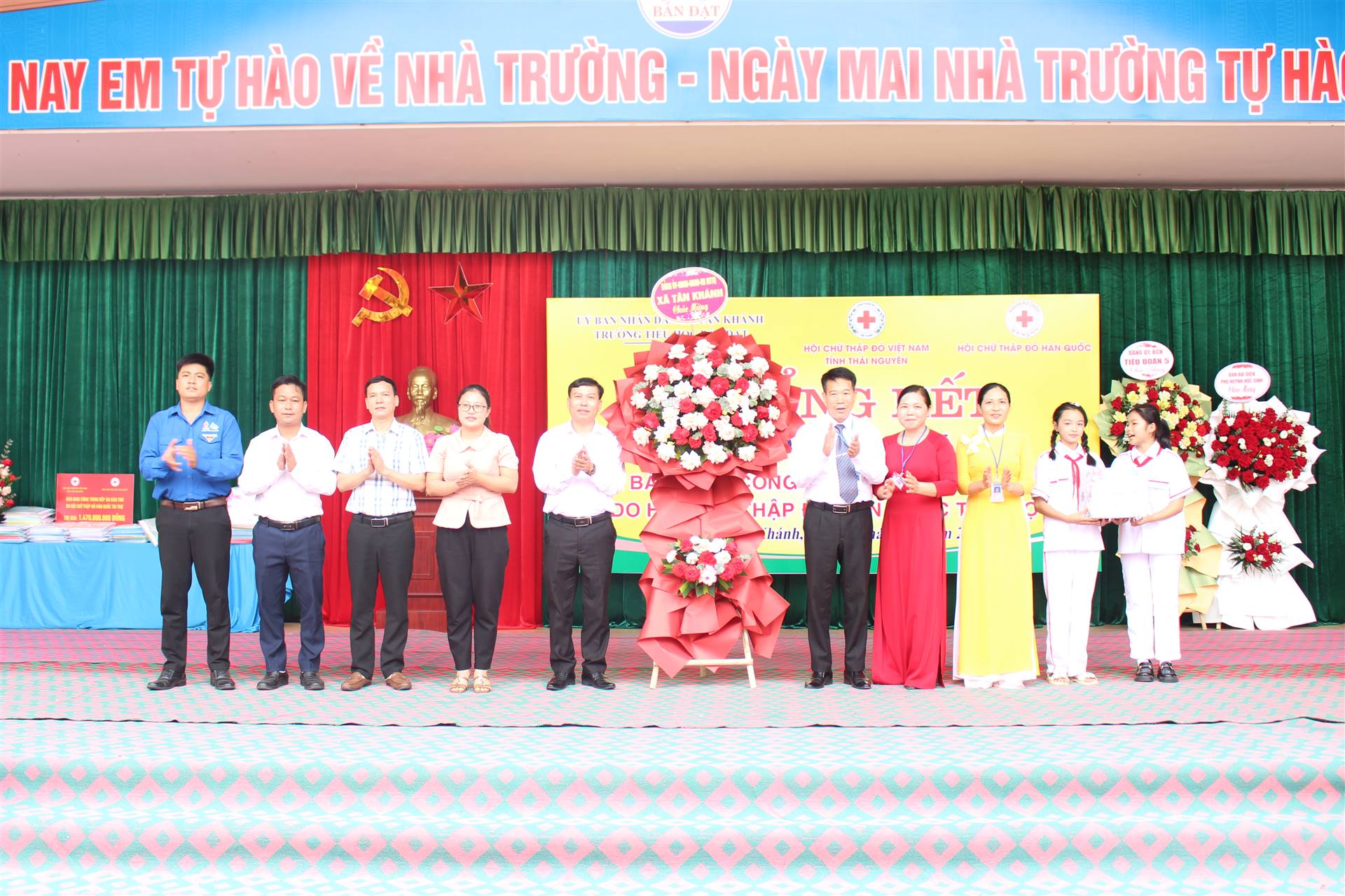 Anh-tin-bai