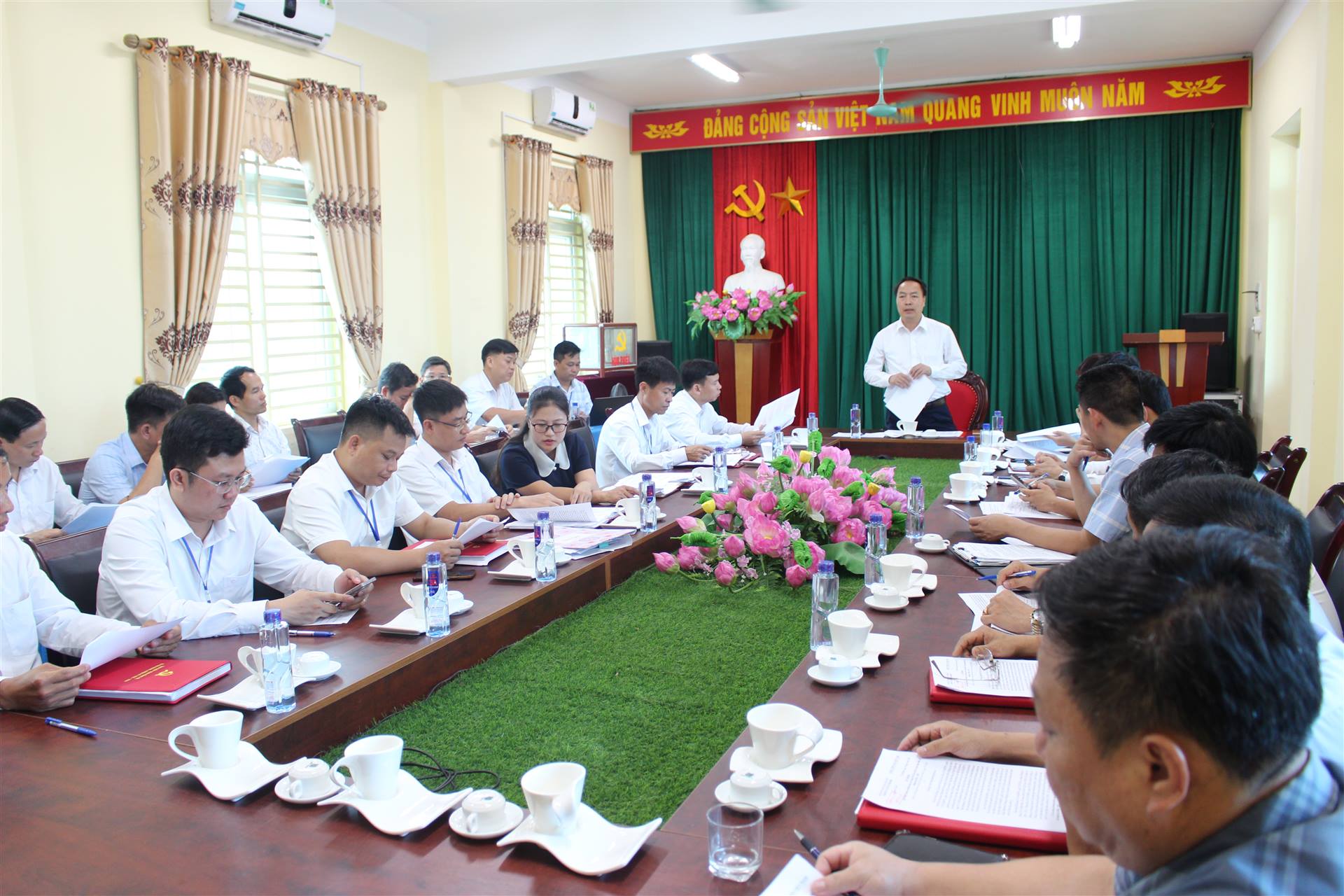Anh-tin-bai