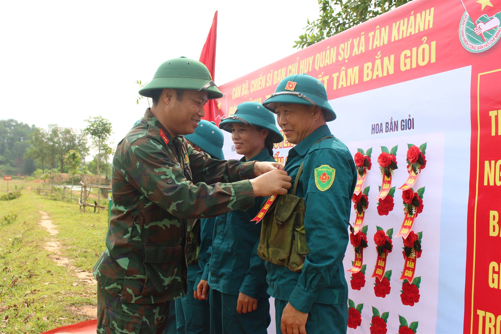 Anh-tin-bai