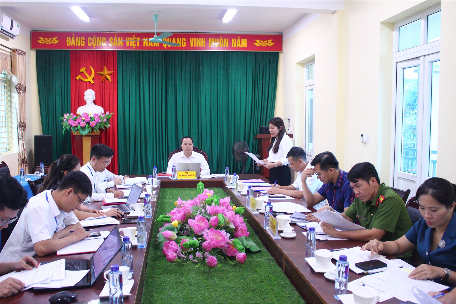 Anh-tin-bai