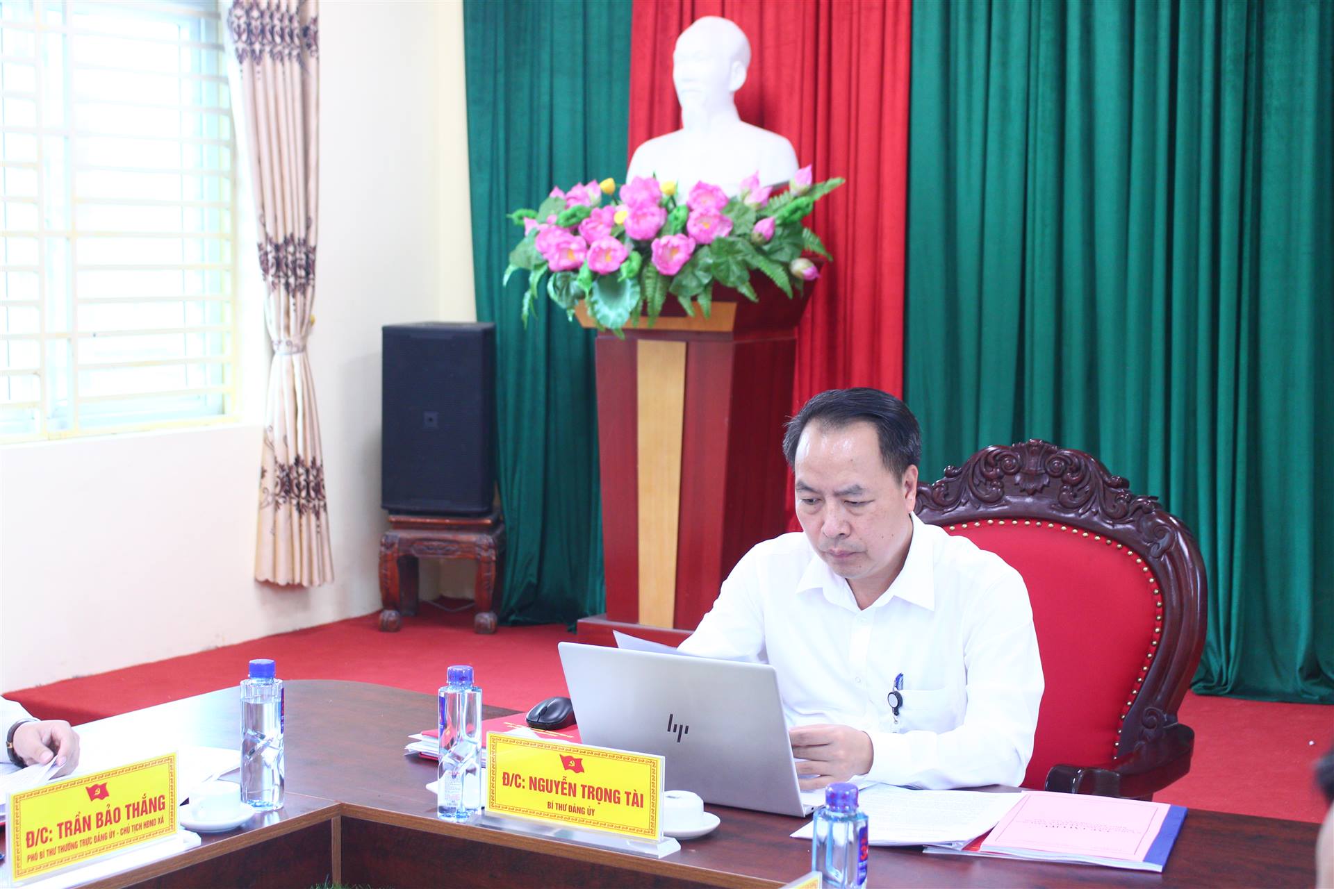 Anh-tin-bai