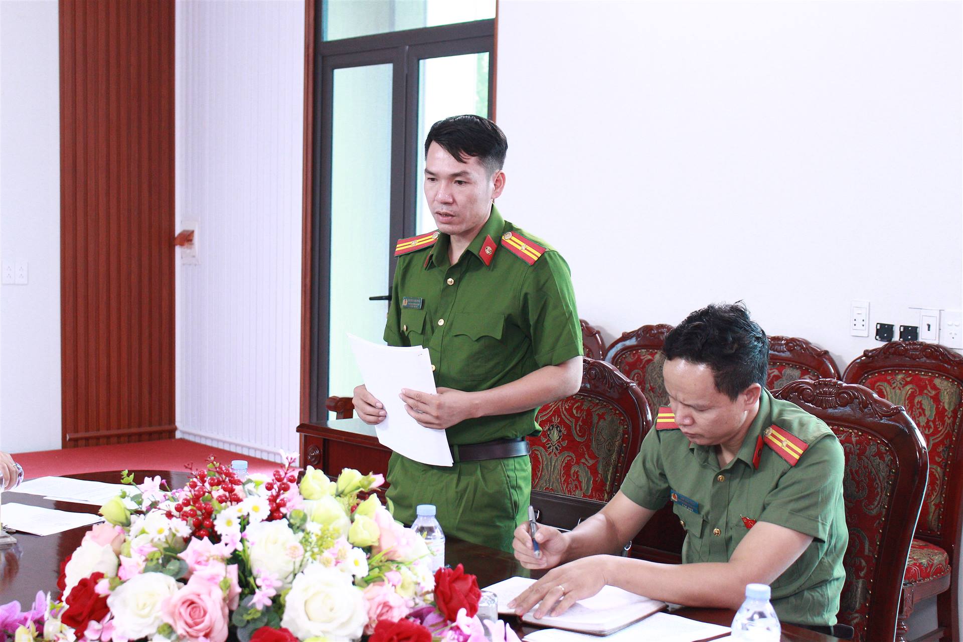 Anh-tin-bai