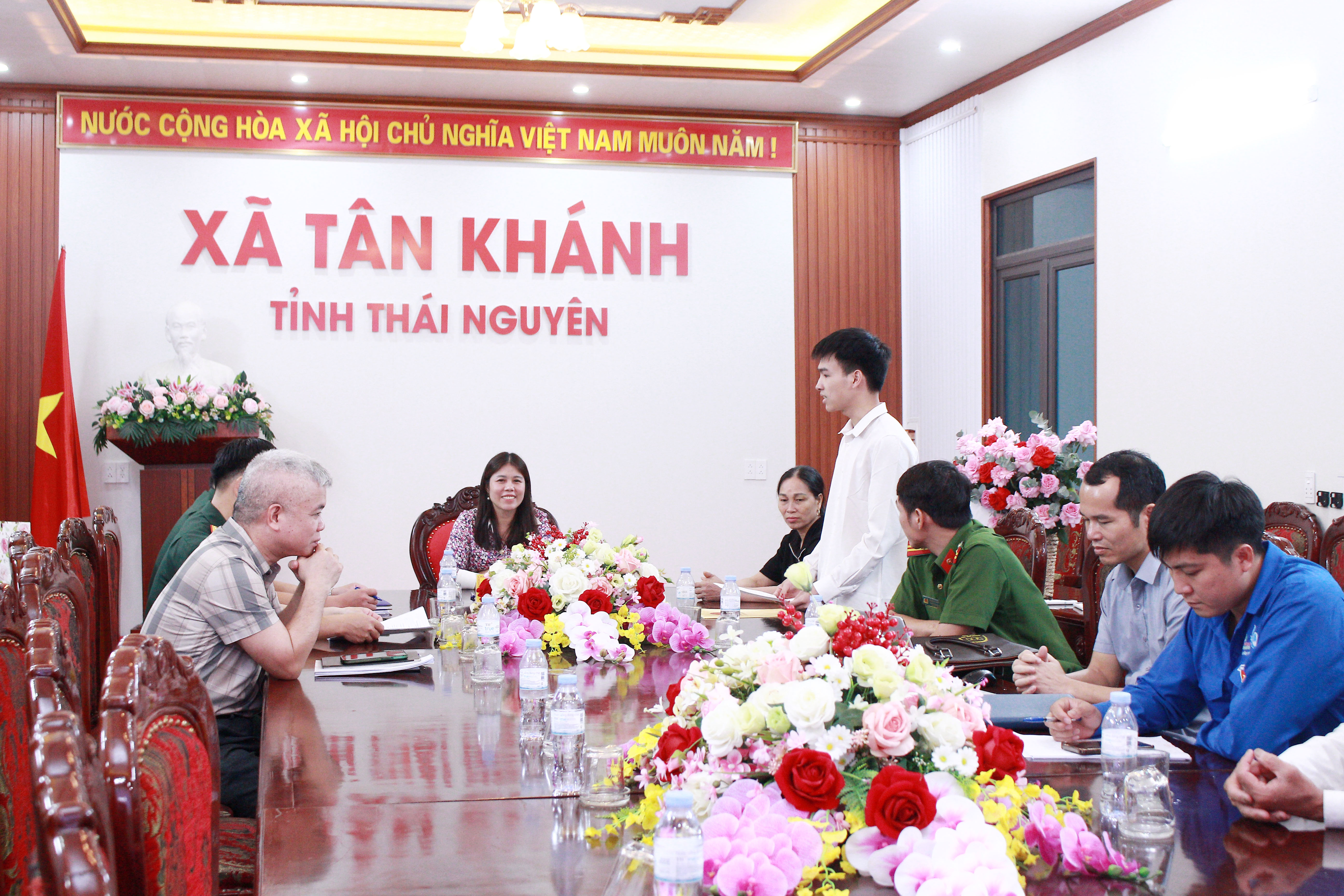 Anh-tin-bai