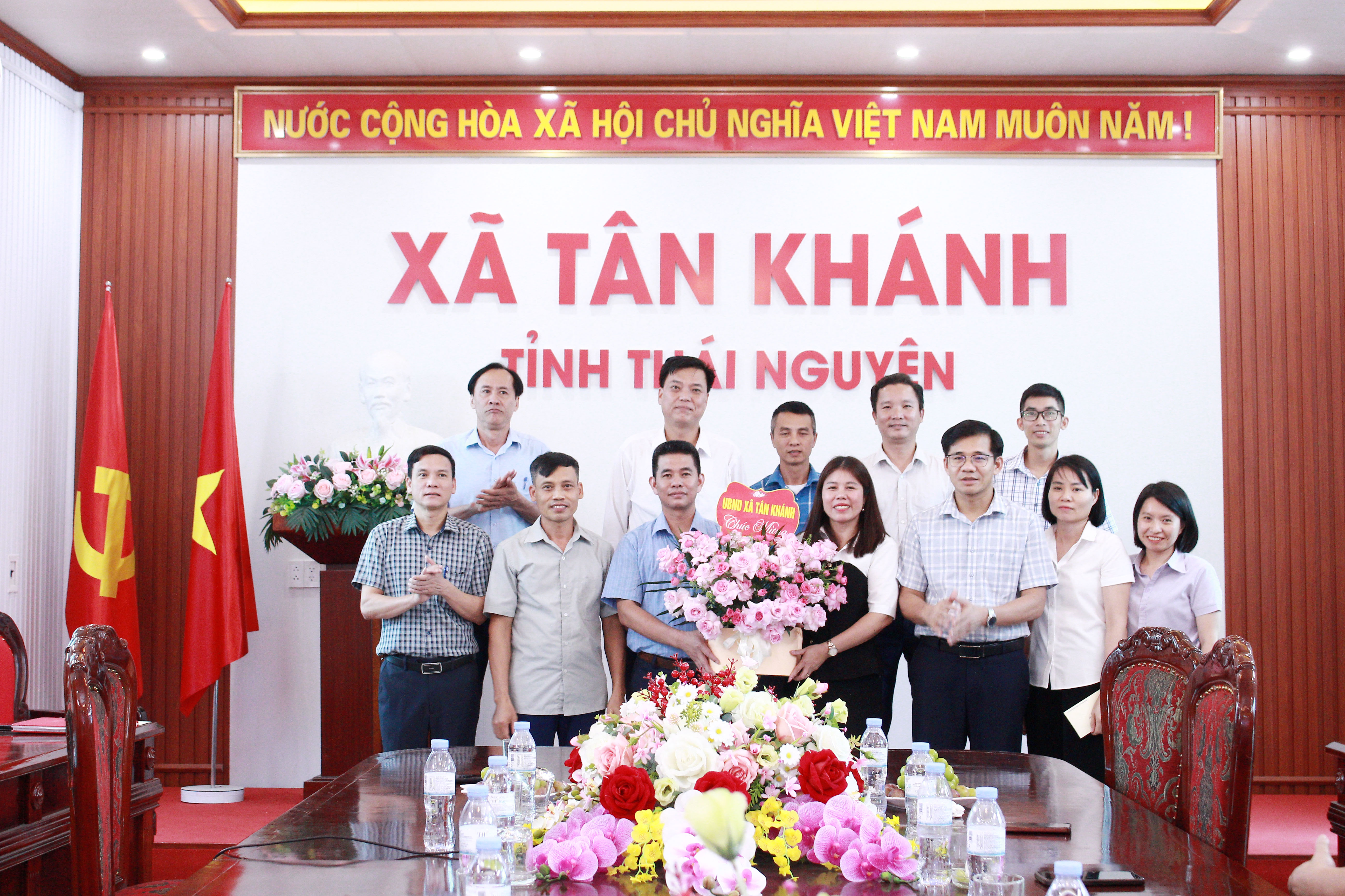 Anh-tin-bai