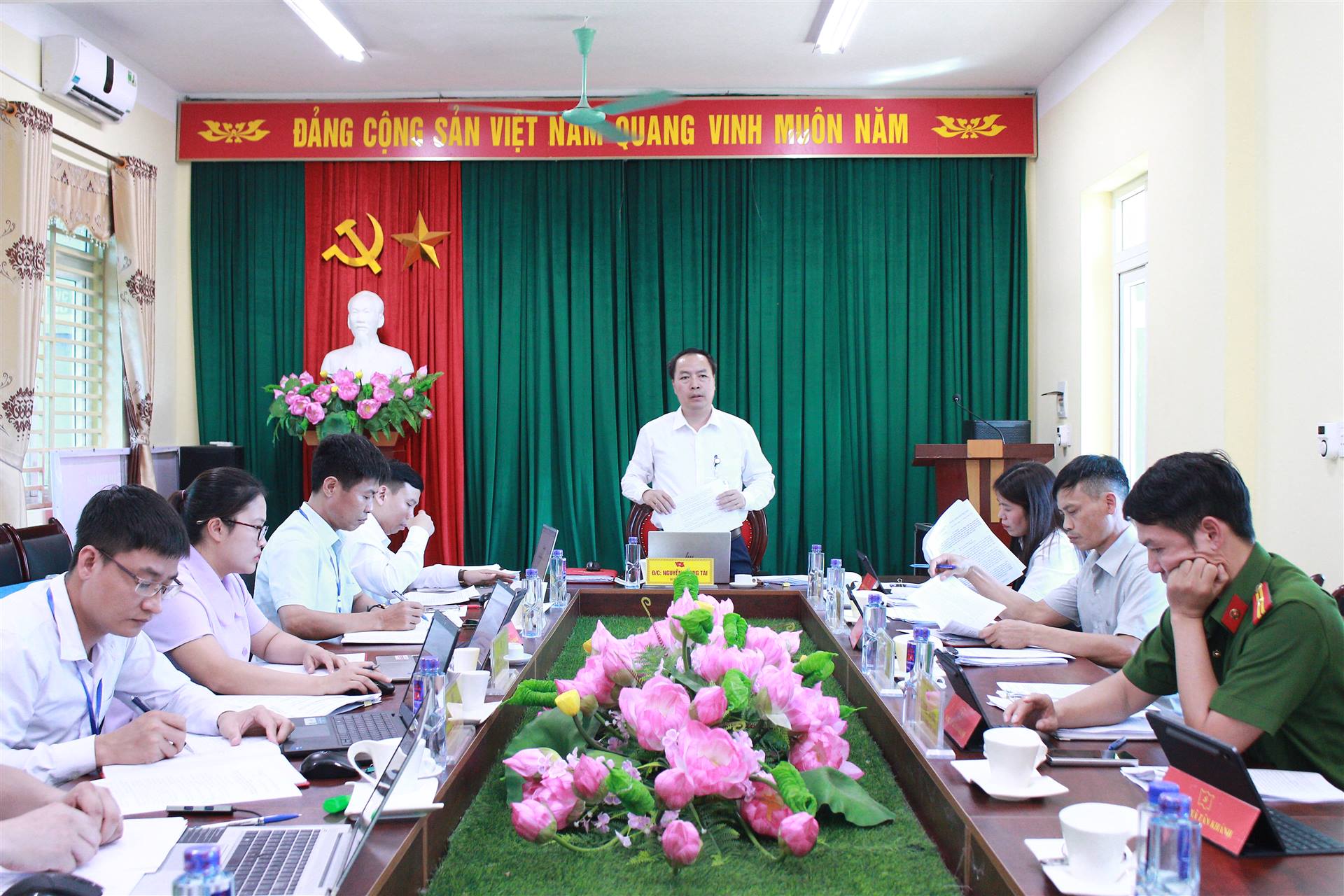 Anh-tin-bai