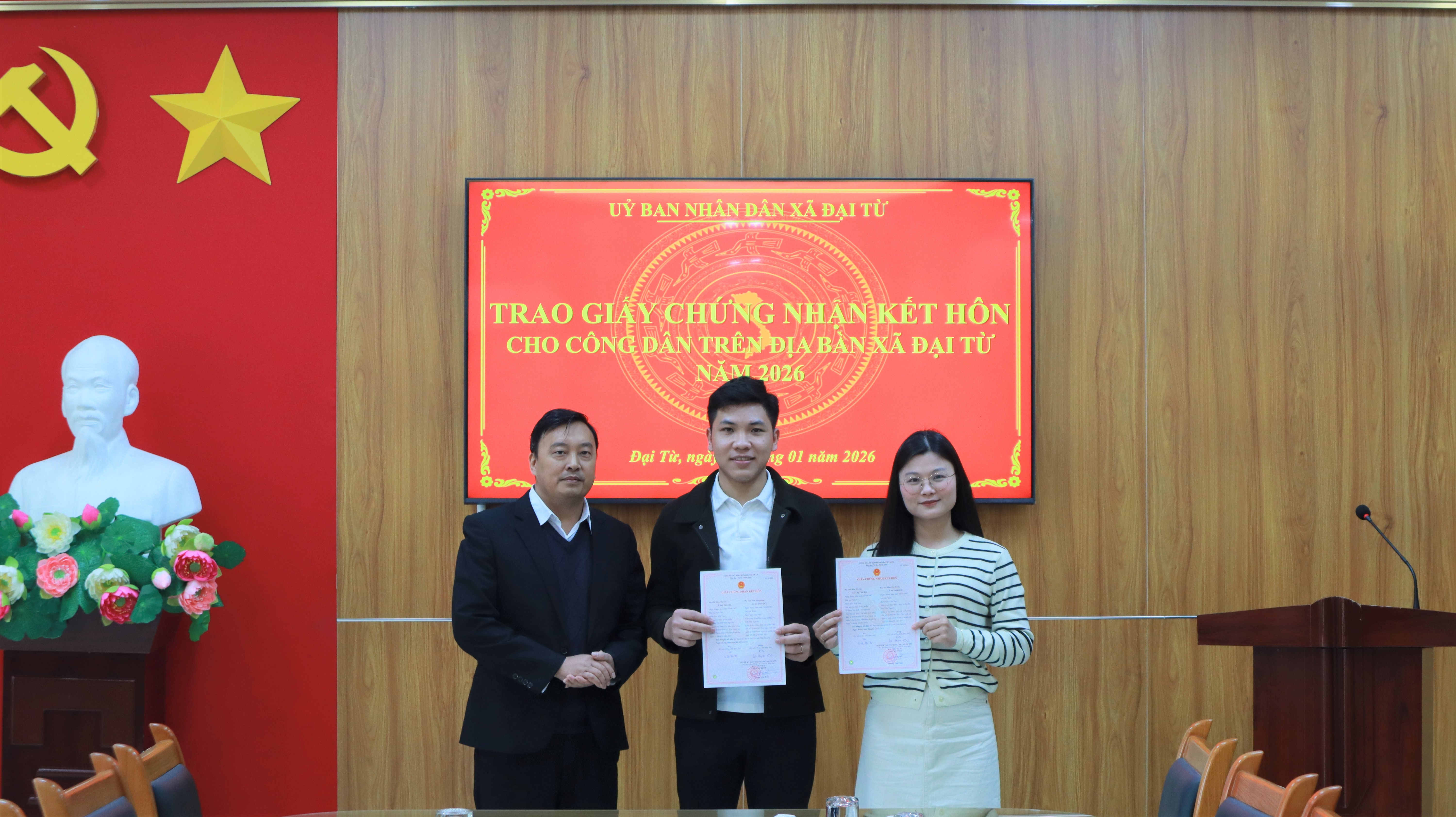Xã Đại Từ - Trao Giấy chứng nhận kết hôn cho công dân trên địa bàn xã năm 2026
