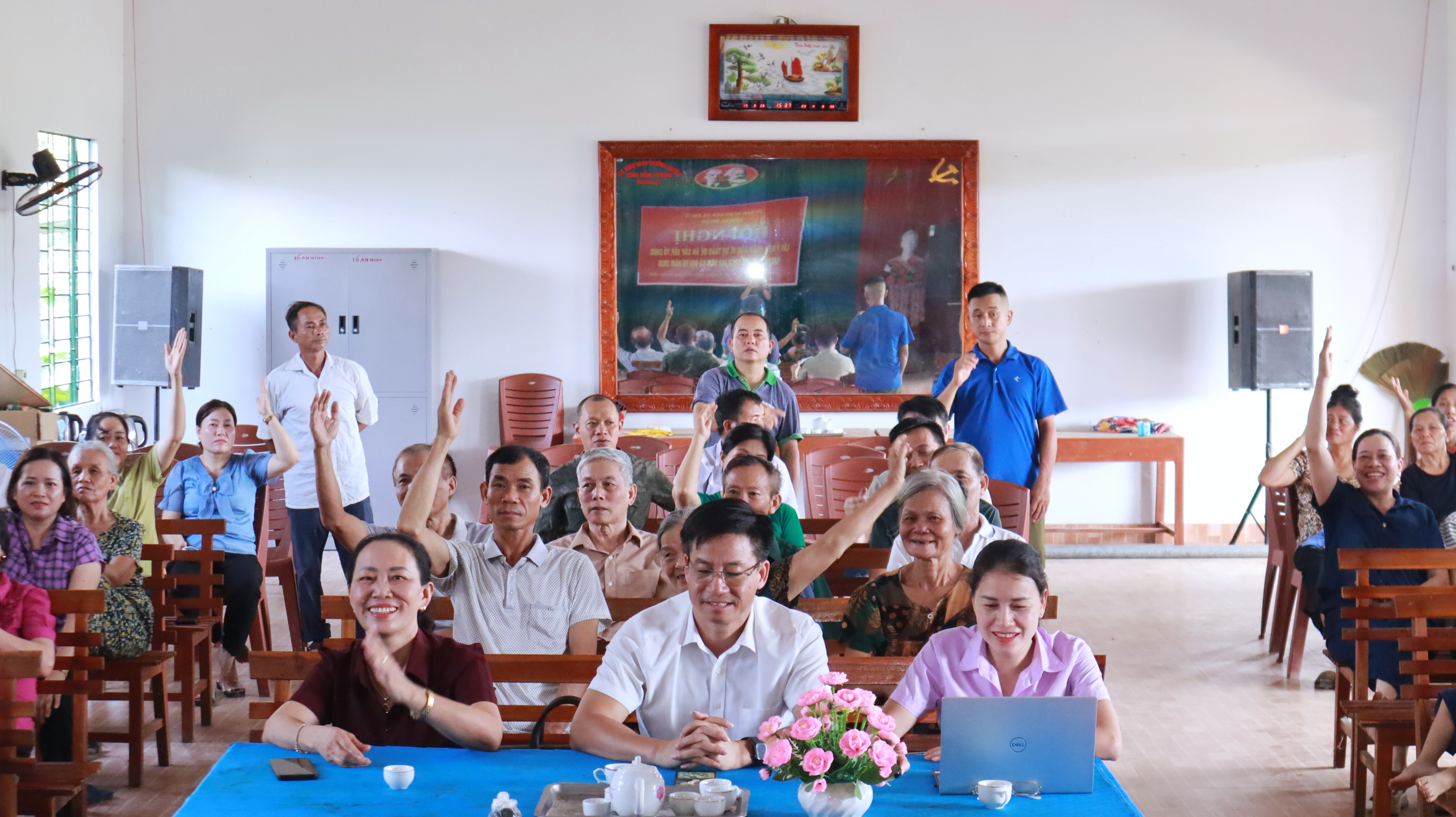 NHÂN DÂN XÃ ĐẠI TỪ ĐỒNG THUẬN CAO VỚI CHỦ TRƯƠNG SẮP XẾP, TỔ CHỨC LẠI XÓM