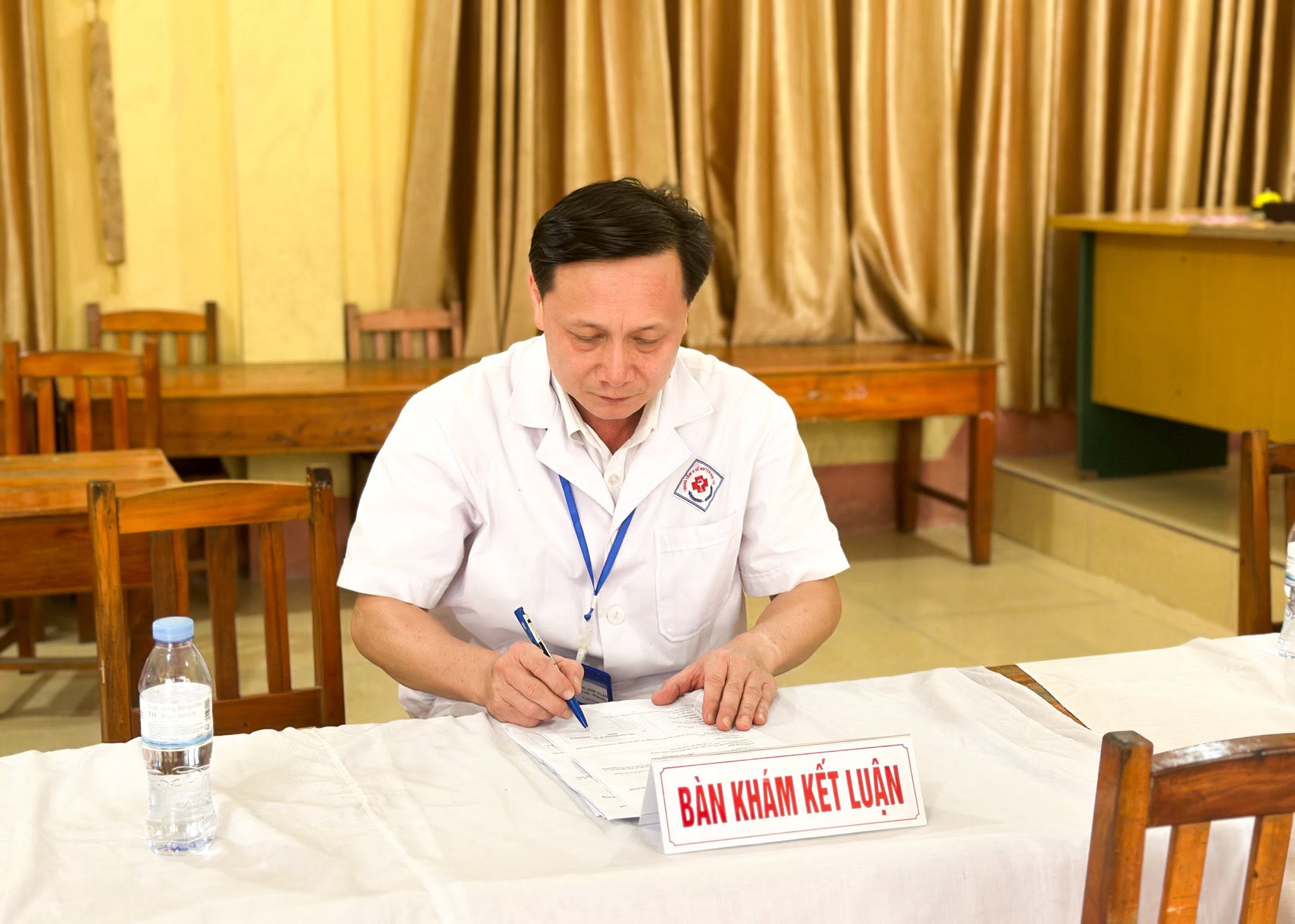 Anh-tin-bai