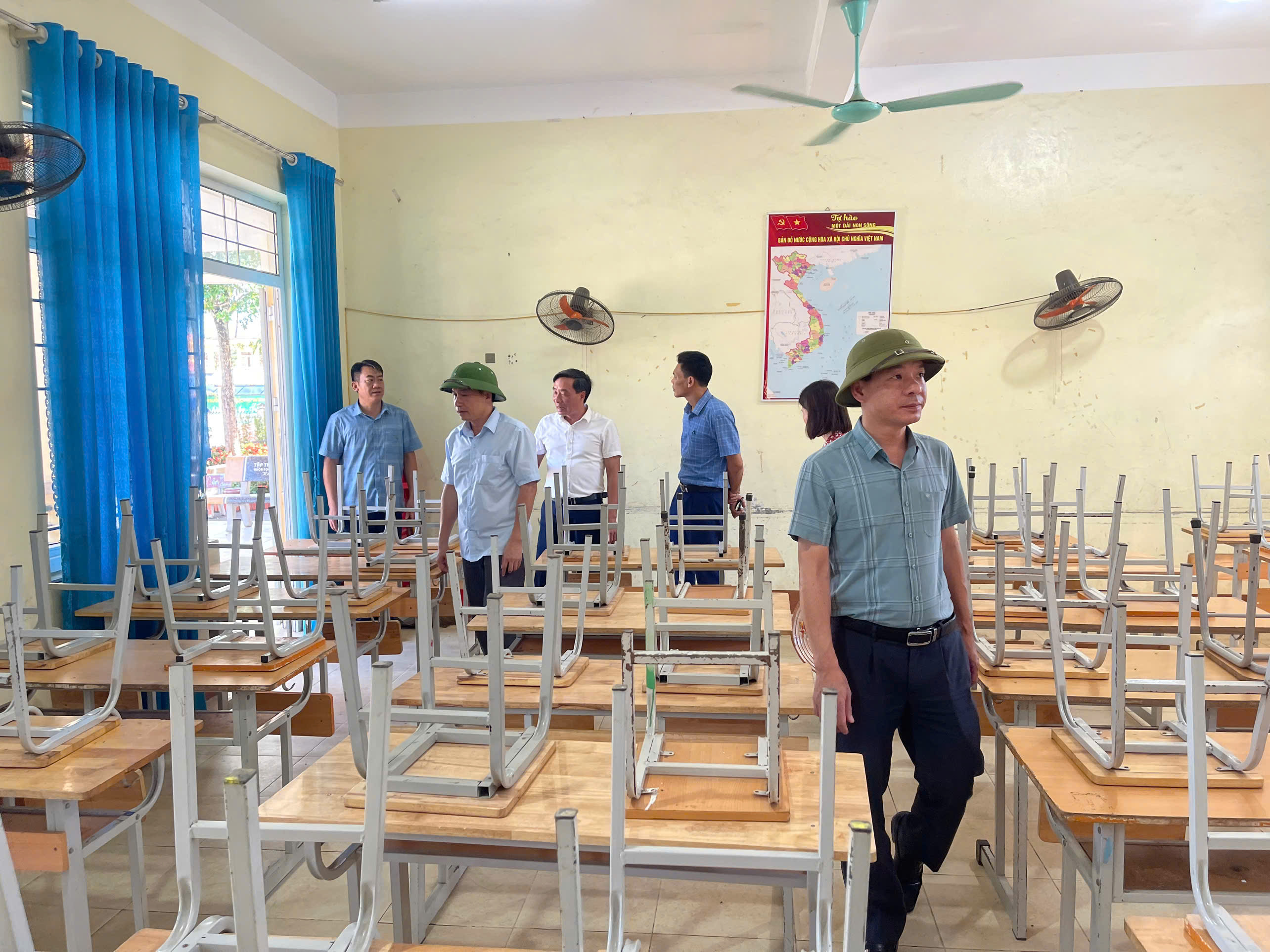 ĐOÀN CÔNG TÁC XÃ PHÚ THỊNH KIỂM TRA CƠ SỞ VẬT CHẤT TRƯỚC NĂM HỌC MỚI VÀ KHẢO SÁT HOẠT ĐỘNG TRẠM Y TẾ PHÚ CƯỜNG