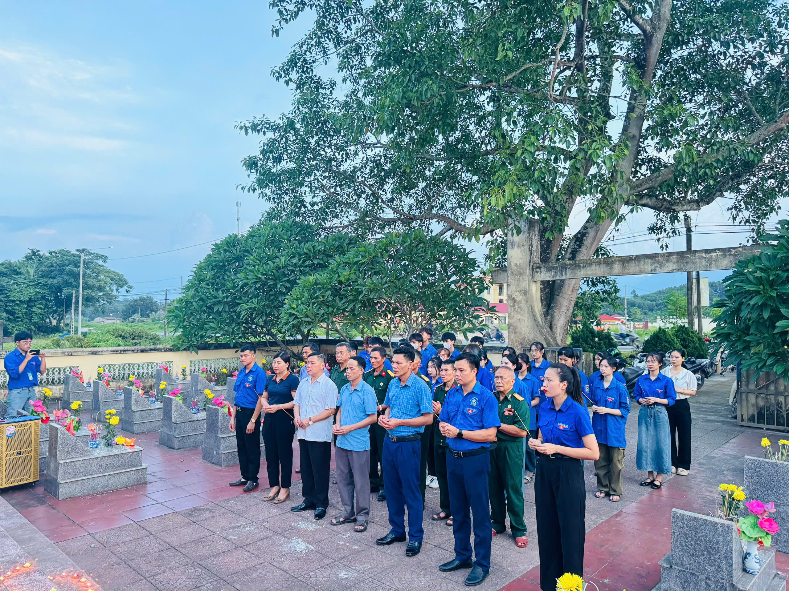SÔI NỔI LỄ THẮP NẾN TRI ÂN NHÂN KỶ NIỆM 78 NĂM NGÀY THƯƠNG BINH – LIỆT SĨ (27/7/1947 – 27/7/2025)