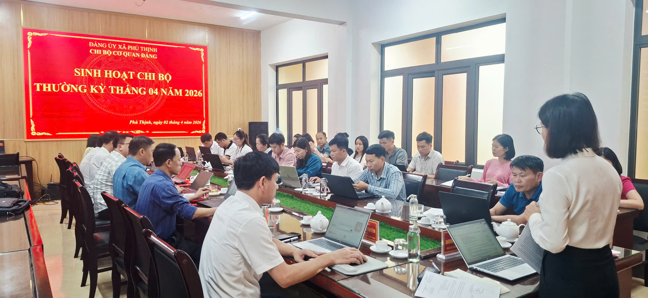 📌 CHI BỘ CƠ QUAN ĐẢNG XÃ PHÚ THỊNH TỔ CHỨC SINH HOẠT CHI BỘ THƯỜNG KỲ THÁNG 4/2026