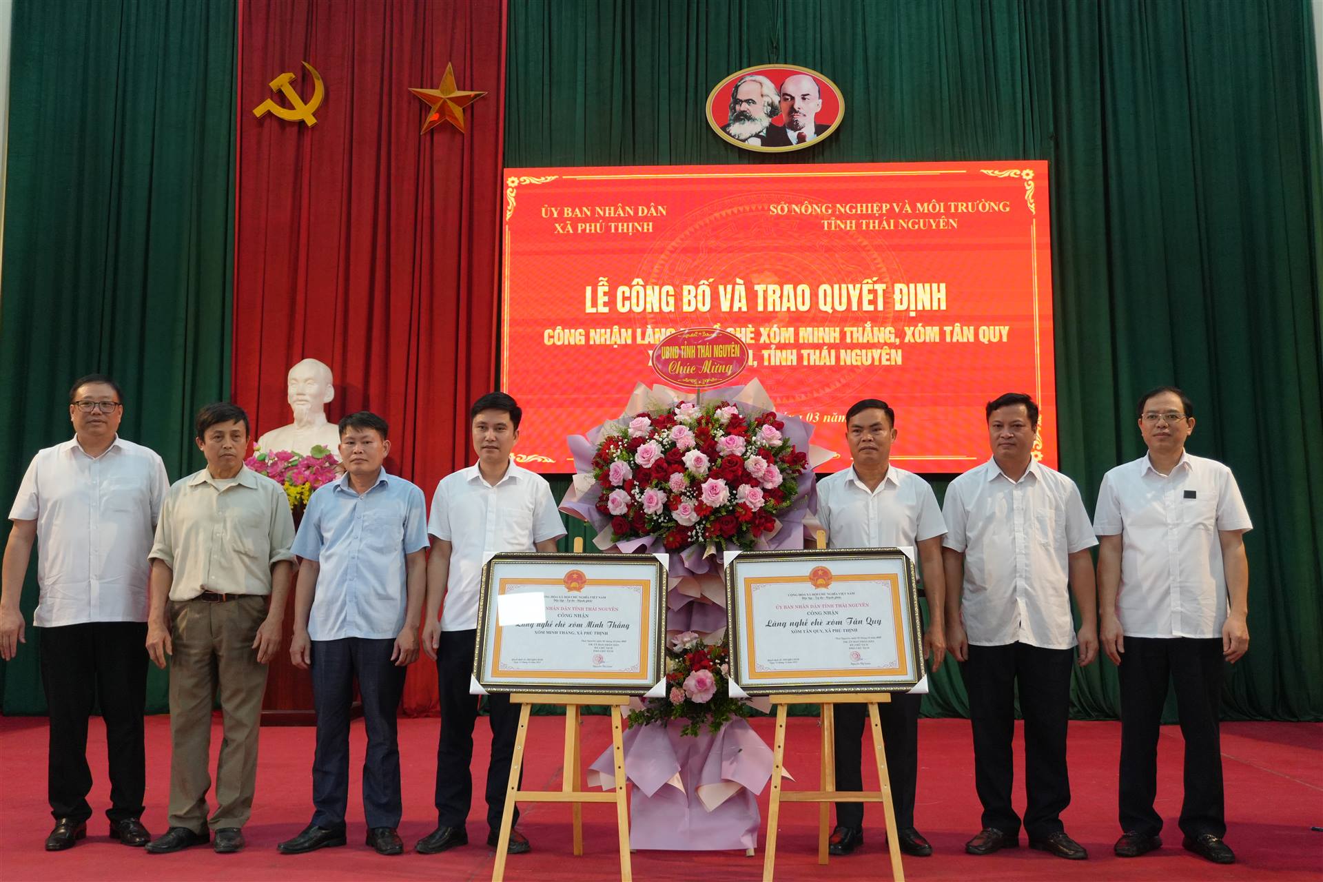 XÃ PHÚ THỊNH: TỔ CHỨC LỄ CÔNG BỐ VÀ TRAO QUYẾT ĐỊNH CÔNG NHẬN 2 LÀNG NGHỀ CHÈ XÓM TÂN QUY VÀ XÓM MINH THẮNG