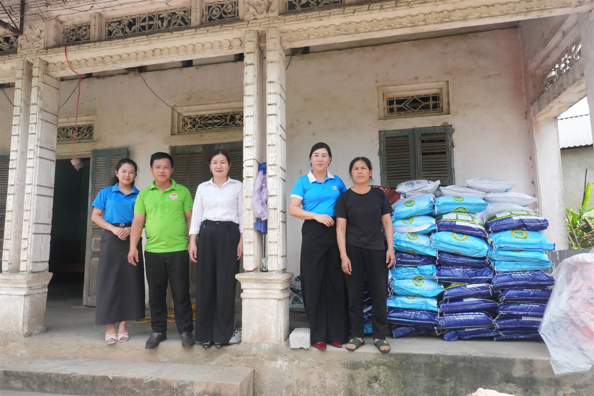 🌱💚 HỘI NÔNG DÂN, HỘI LIÊN HIỆP PHỤ NỮ XÃ PHÚ THỊNH ĐỒNG HÀNH HỖ TRỢ SINH KẾ CHO HỘ NGHÈO TẠI XÓM PHÚ HẠ