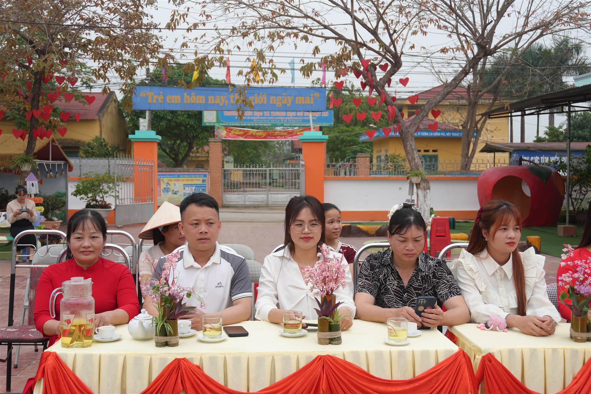 Anh-tin-bai