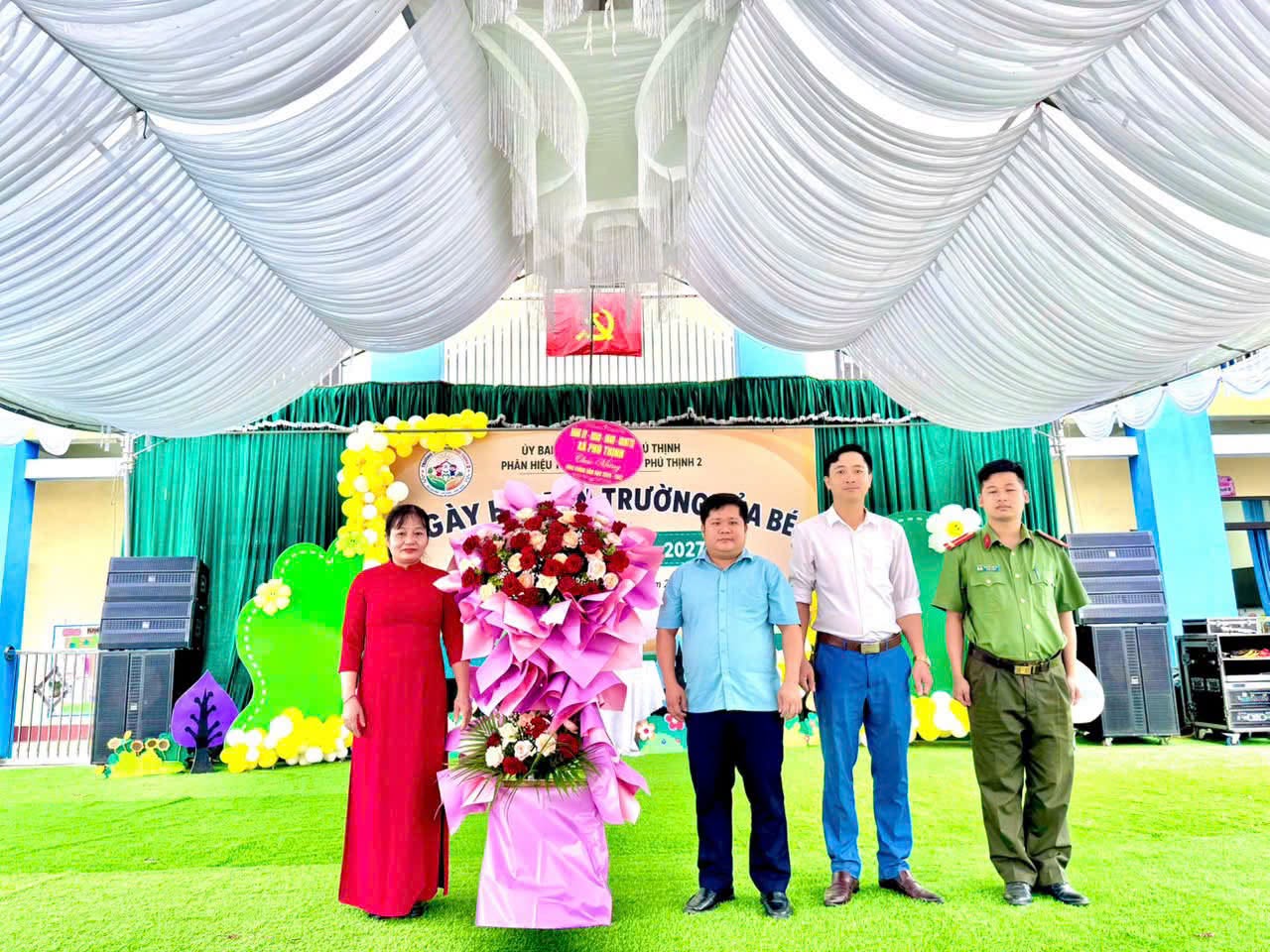 Anh-tin-bai