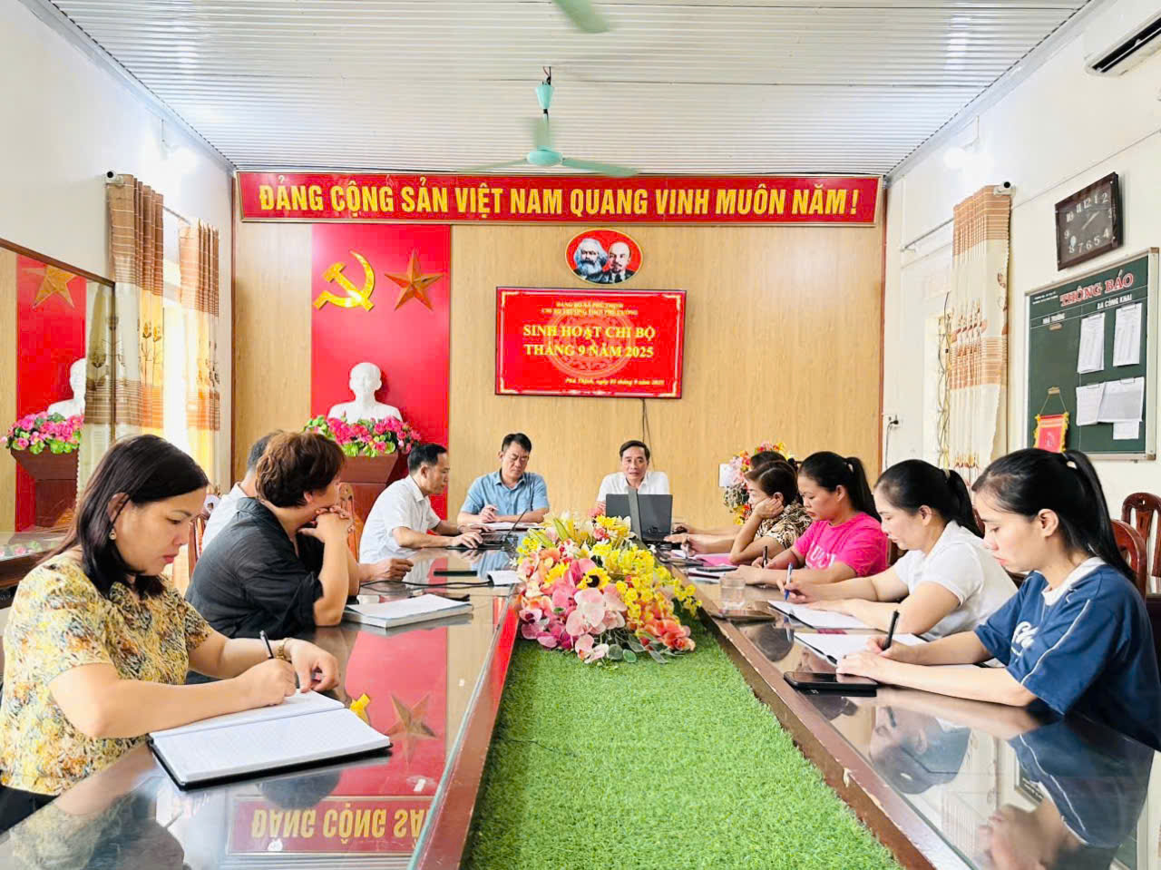 Anh-tin-bai