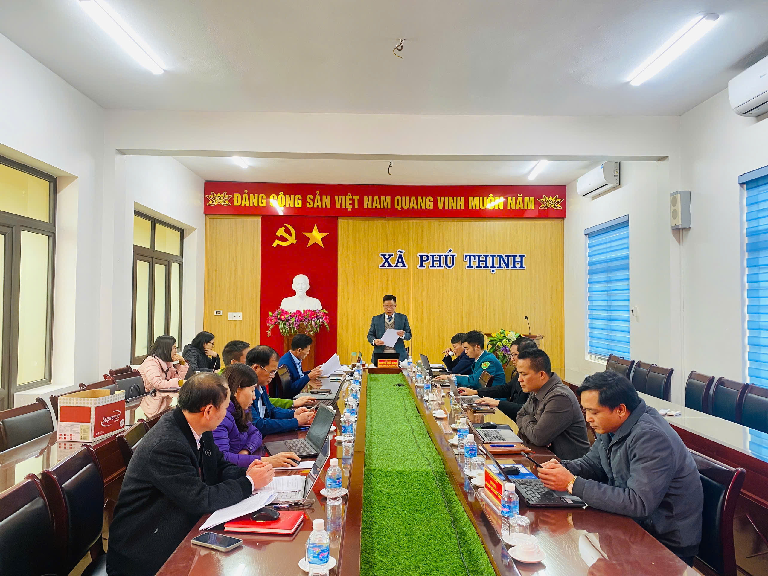Anh-tin-bai