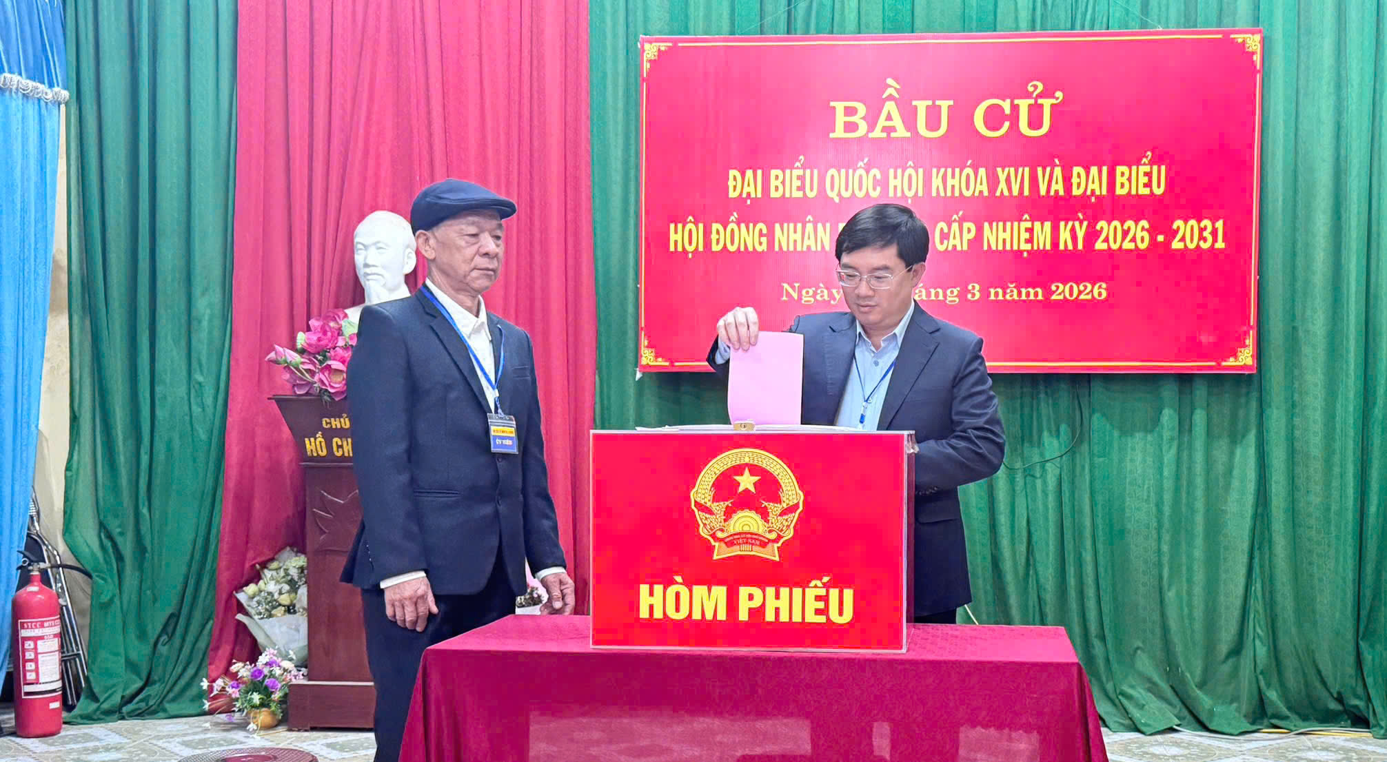 Anh-tin-bai
