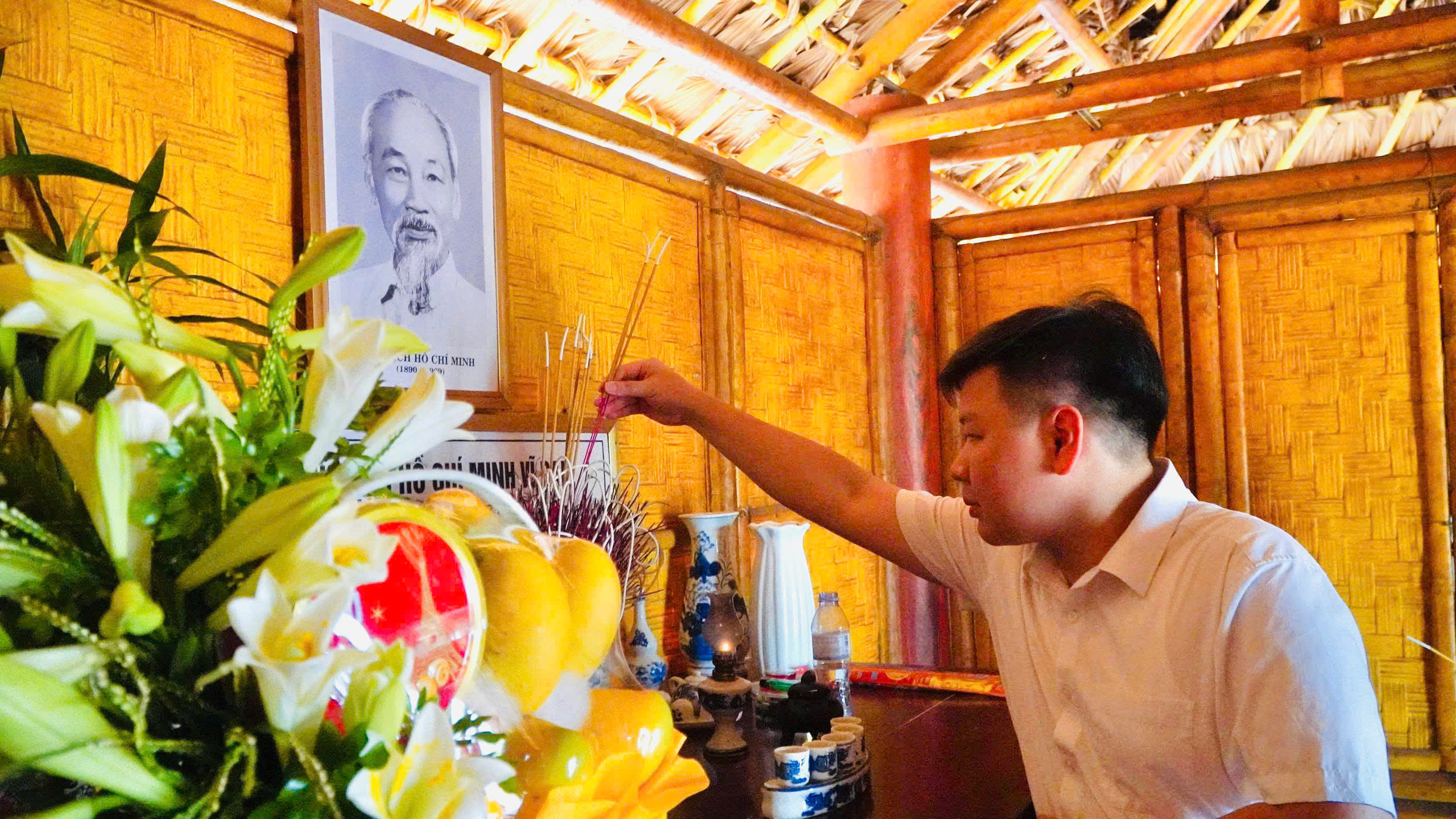 Anh-tin-bai