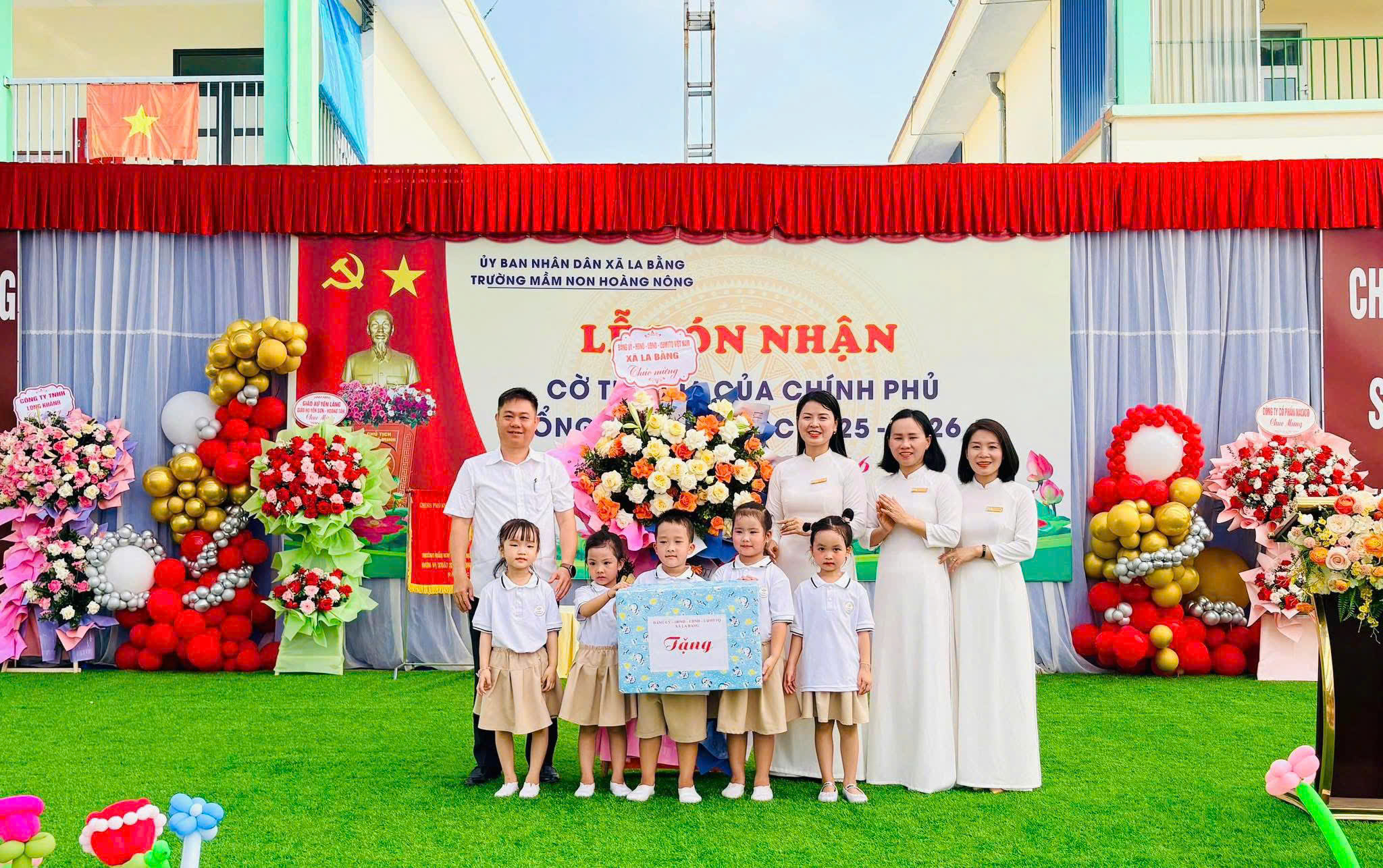 Anh-tin-bai