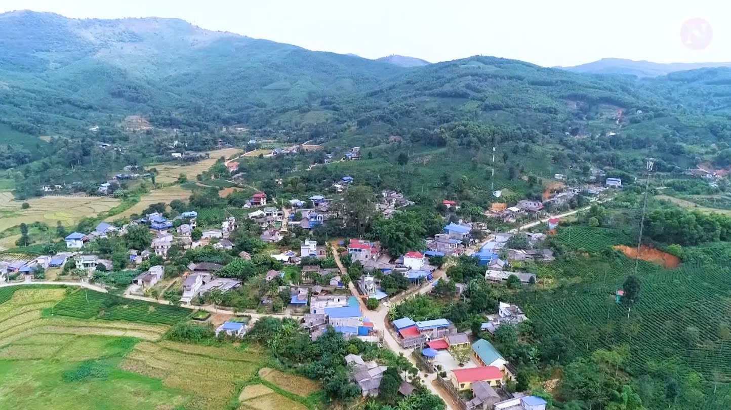 Xóm Lũng 2 - xã Phú Lạc.