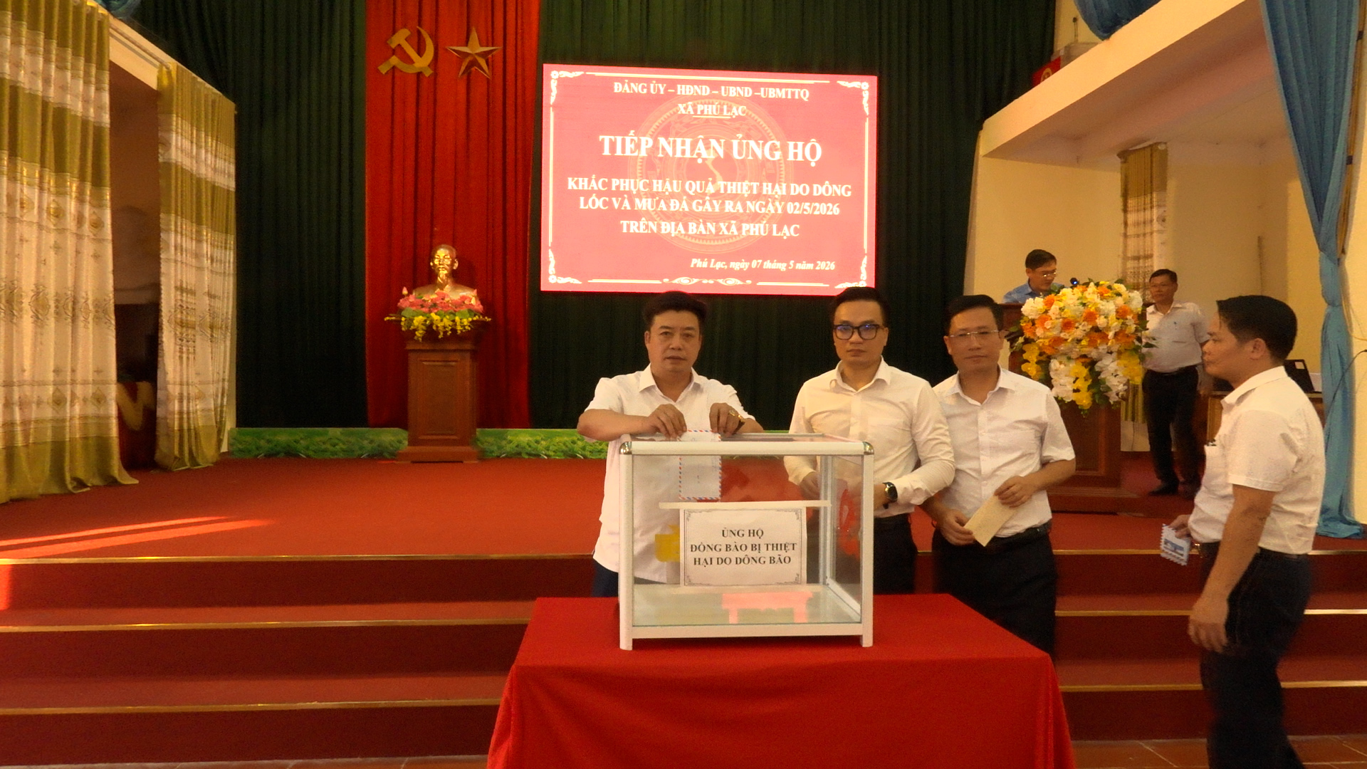 ĐẢNG ỦY - HĐND - UBND - ỦY BAN MTTQ XÃ PHÚ LẠC PHÁT ĐỘNG VÀ TIẾP NHẬN ỦNG HỘ KHẮC PHỤC HẬU QUẢ DO DÔNG LỐC VÀ MƯA ĐÁ GÂY RA NGÀY 02/5/2026 TRÊN ĐỊA BÀN XÃ PHÚ LẠC