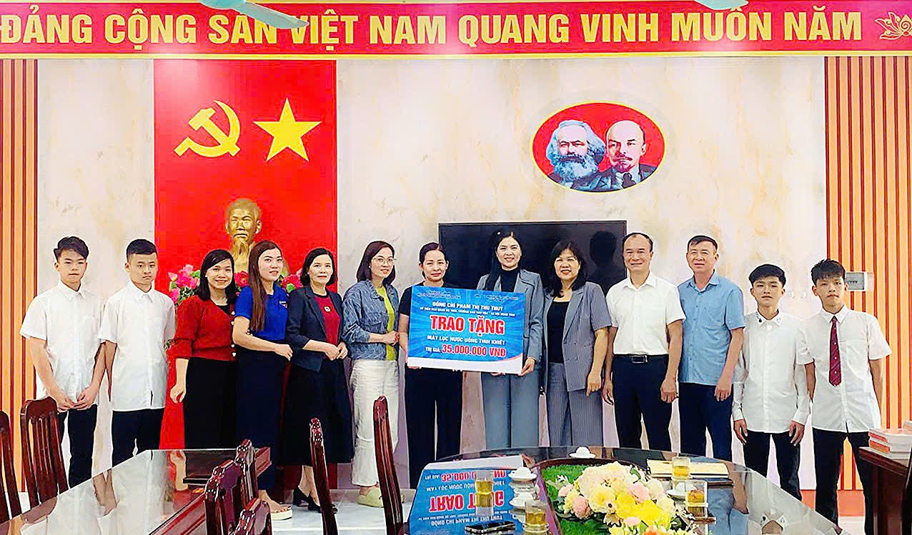 Anh-tin-bai