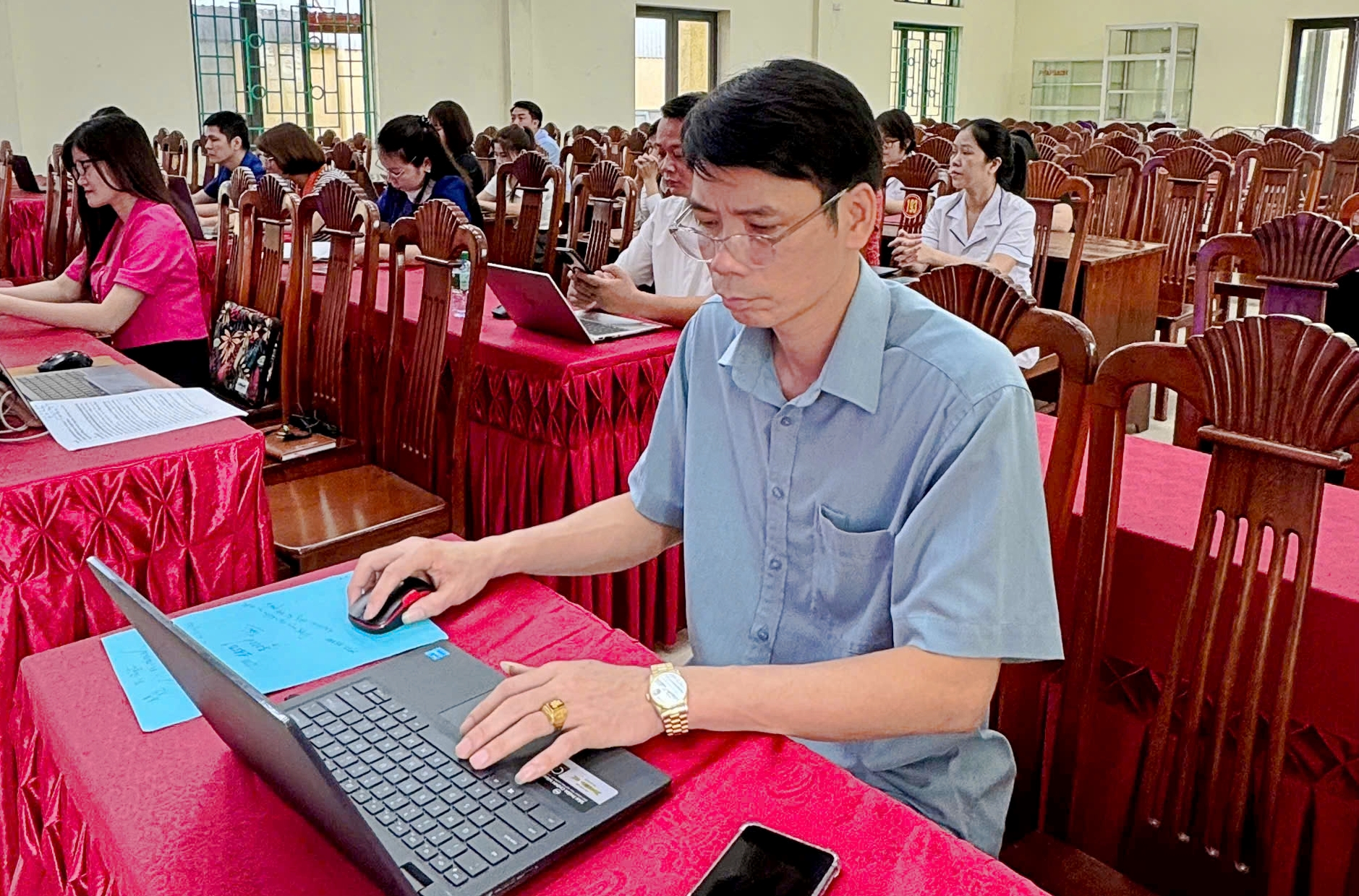 Anh-tin-bai