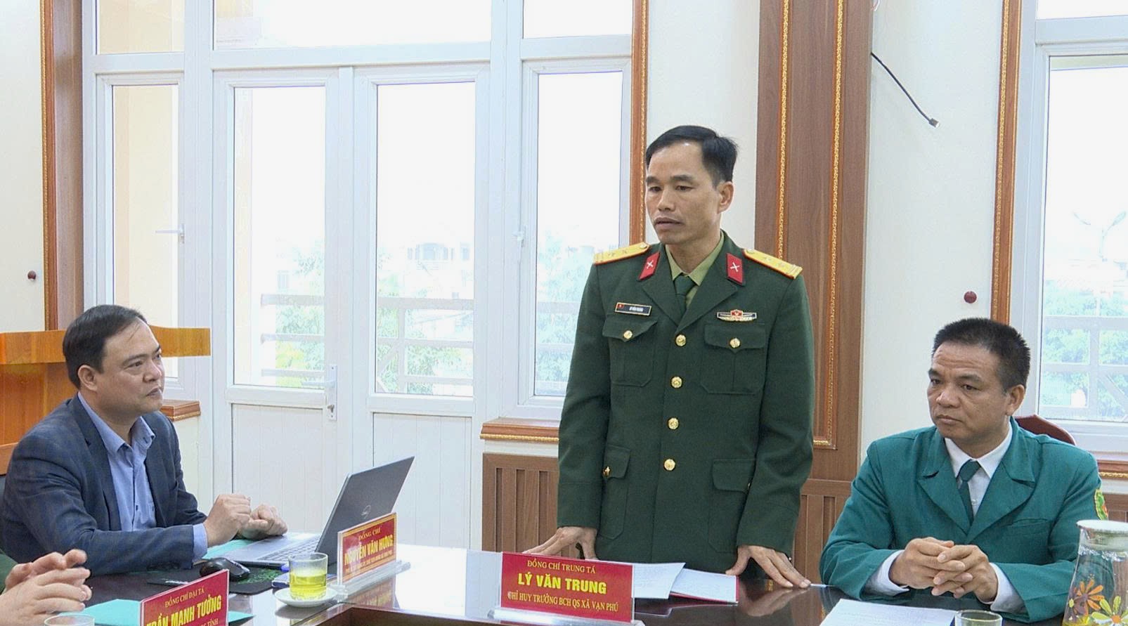 Anh-tin-bai