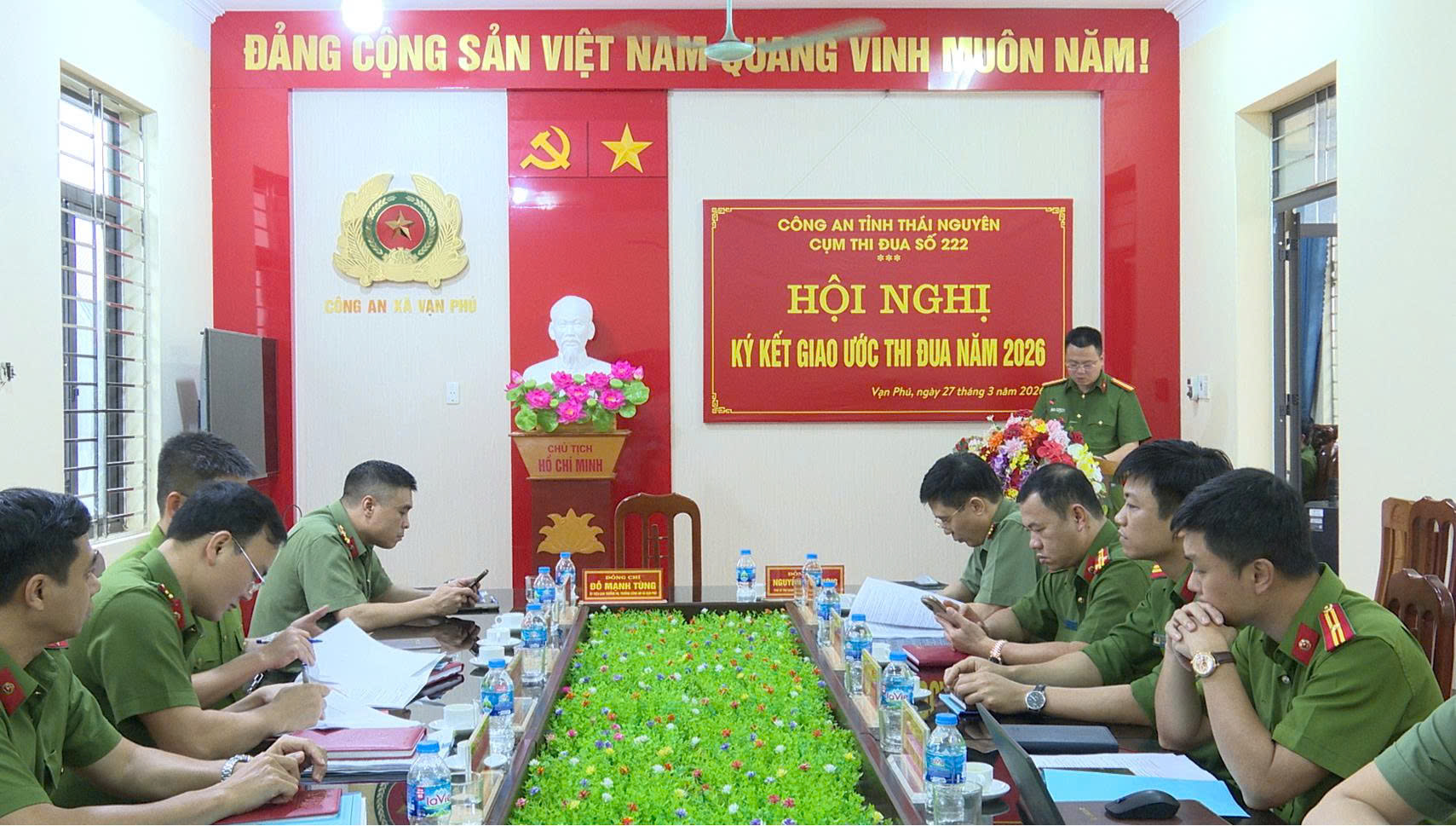 Anh-tin-bai