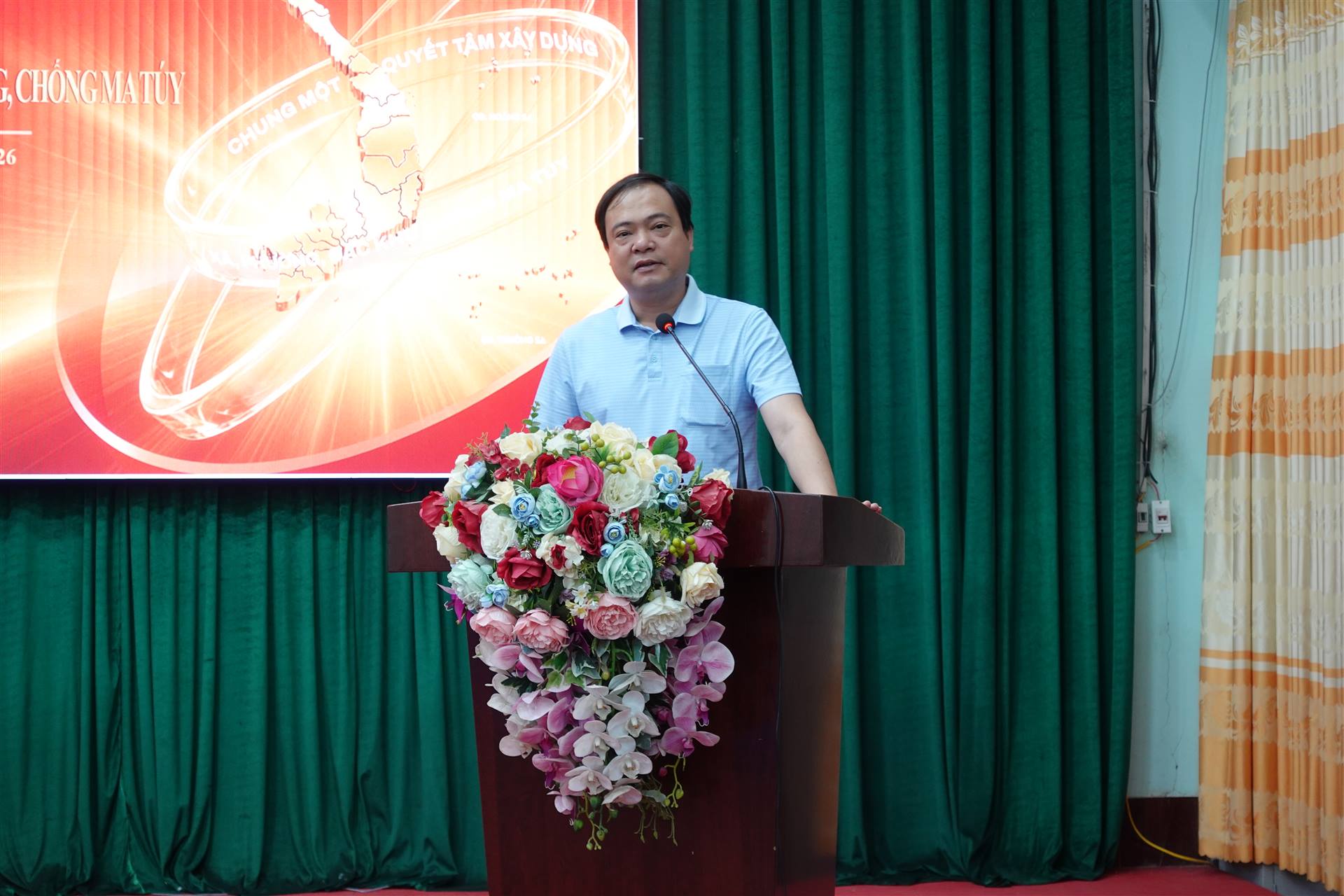 Anh-tin-bai