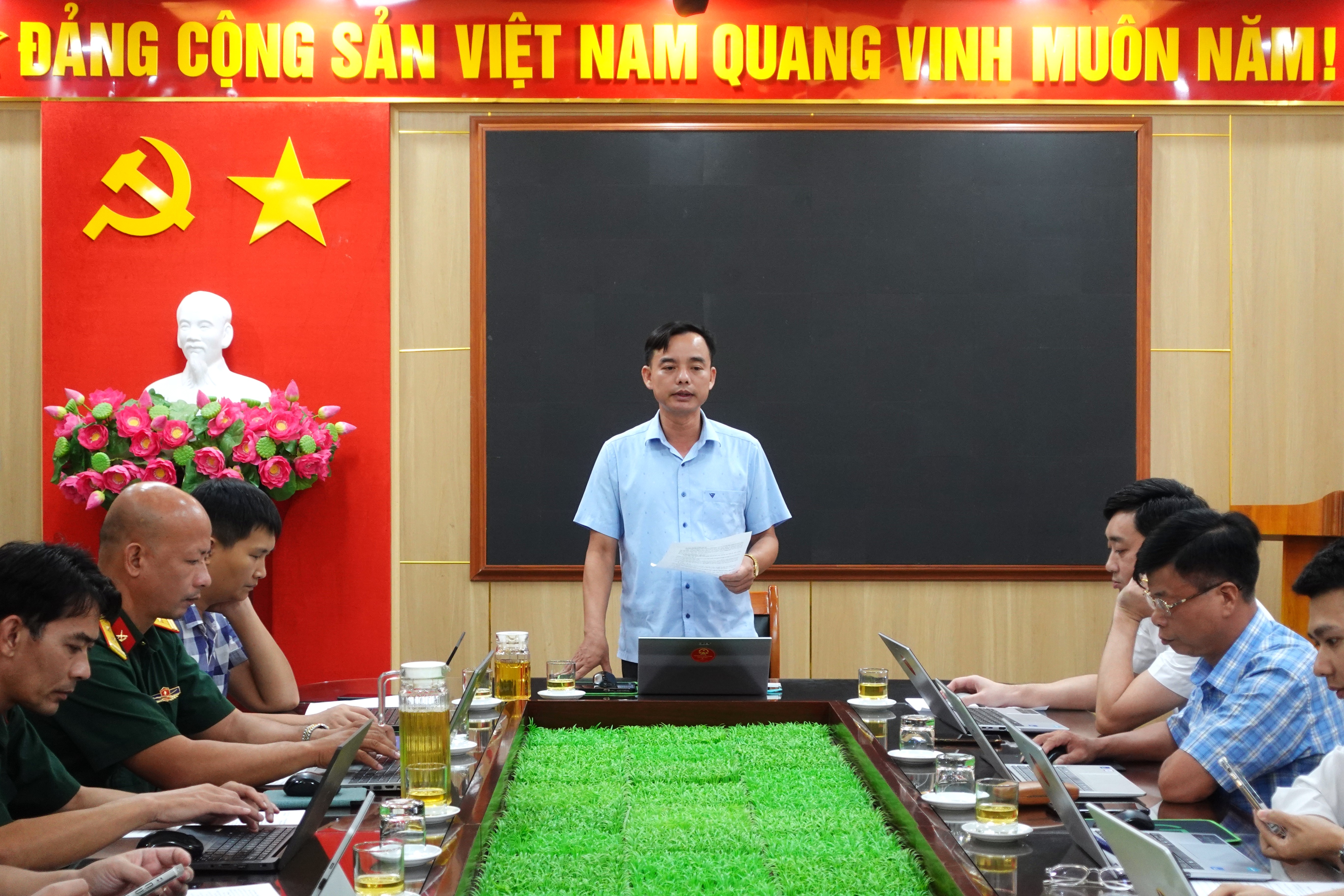 Anh-tin-bai